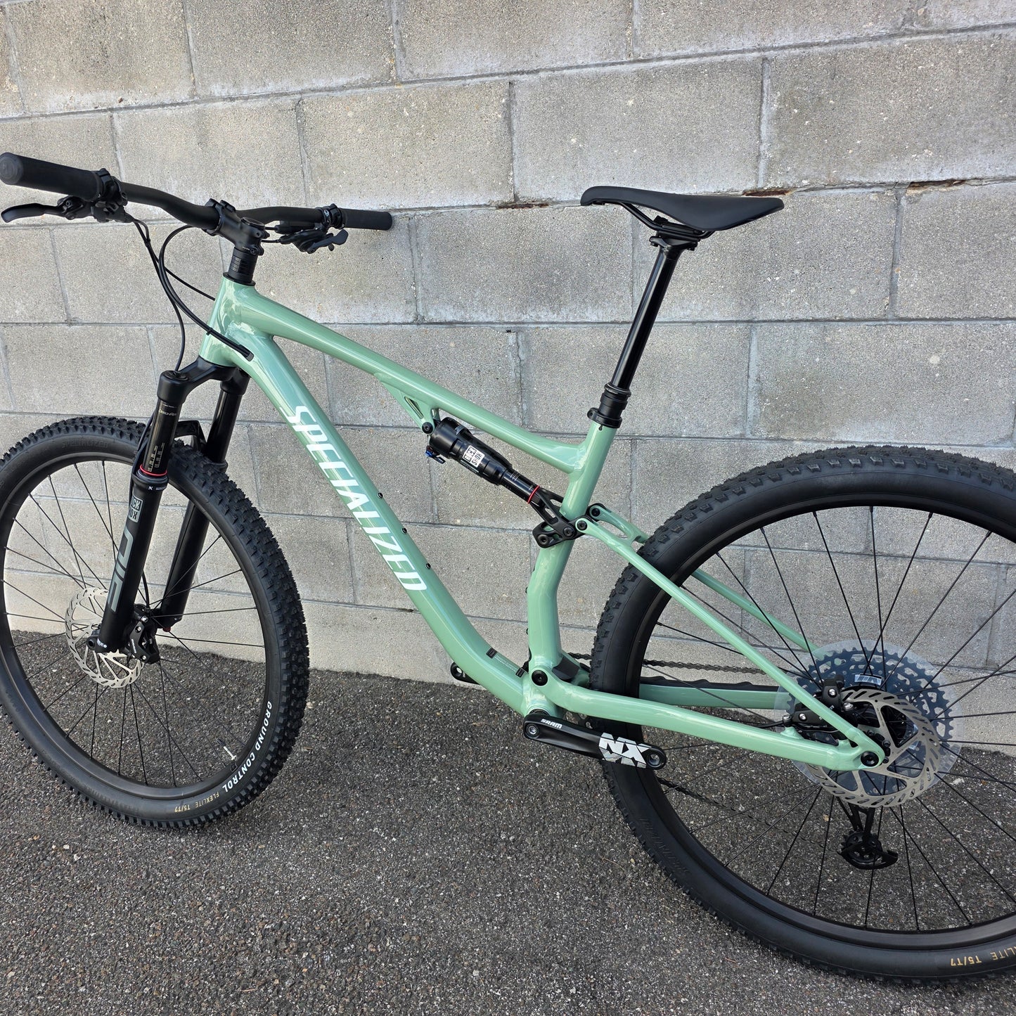 2026 Specialized Chisel (Large) Upgraded Suspension
