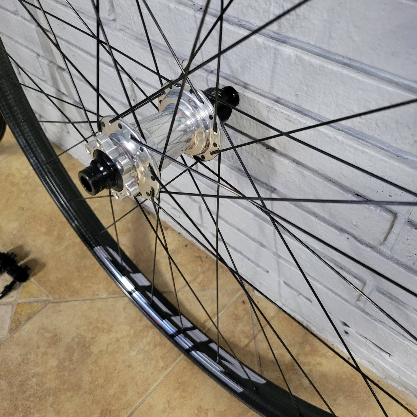 Zipp 3zero Moto Carbon Wheelset Industry Nine Hydra 29 Boost XD