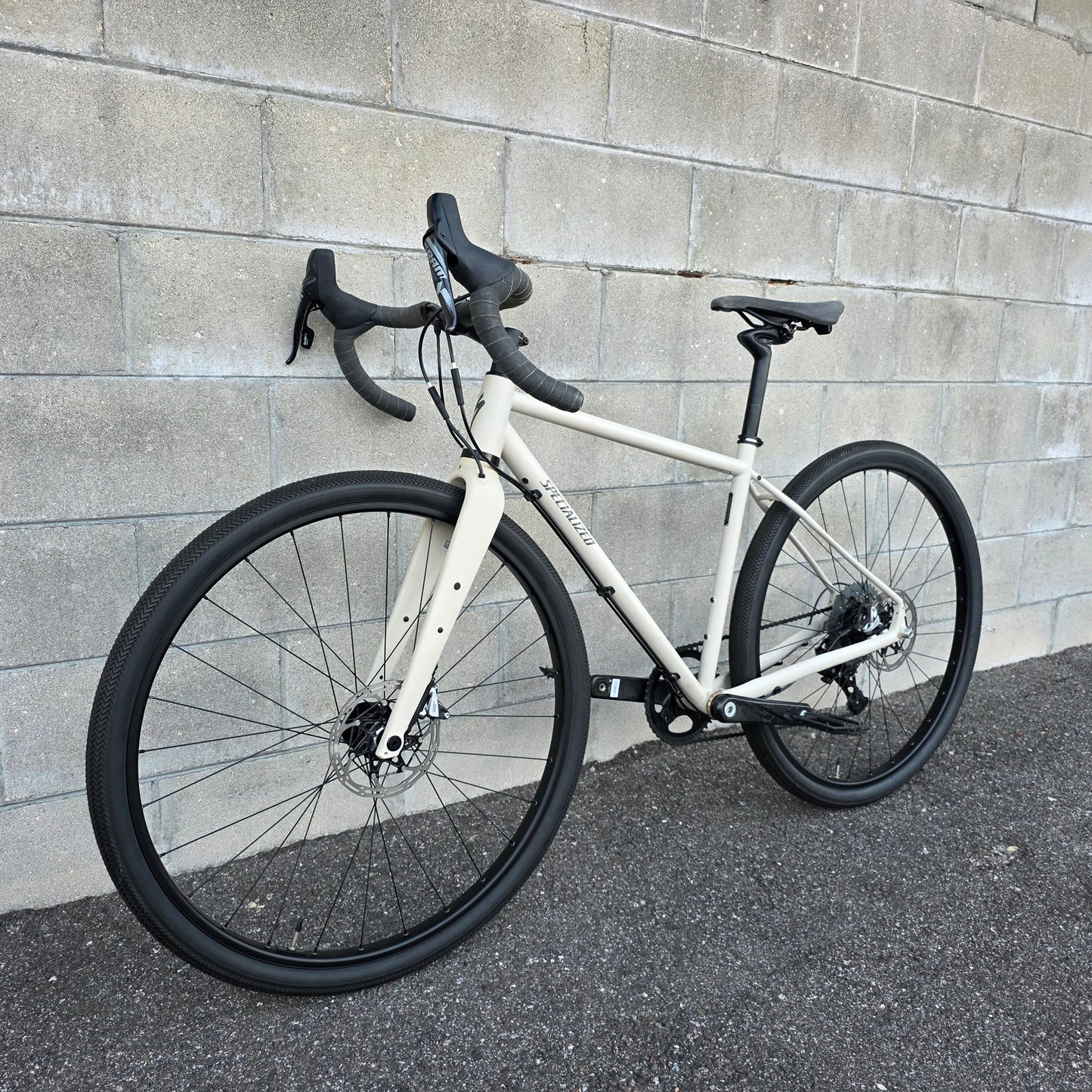 Specialized Sequoia Expert 54cm Gravel Adventure Bike
