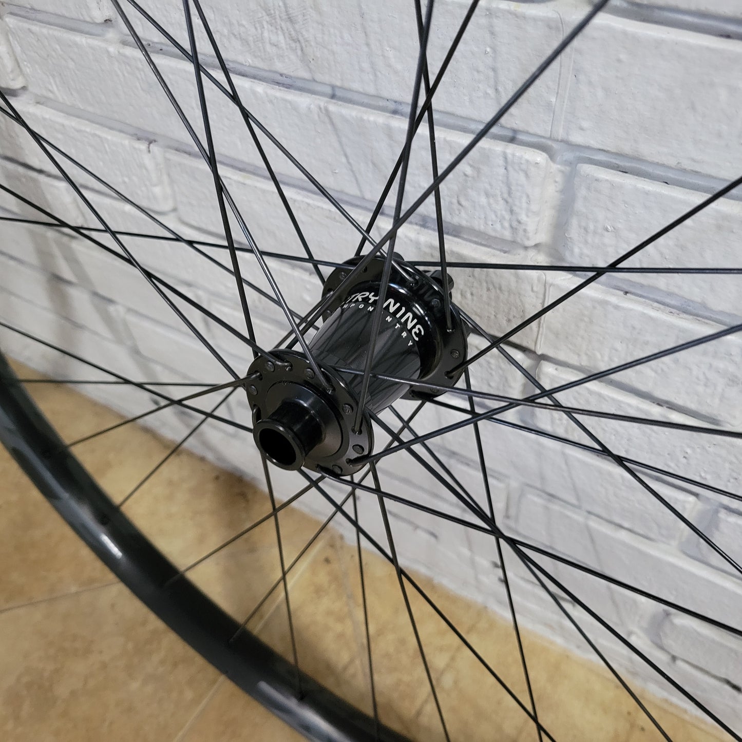 Race Face ARC 30 wheelset Industry Nine Hydra Non-Boost QR