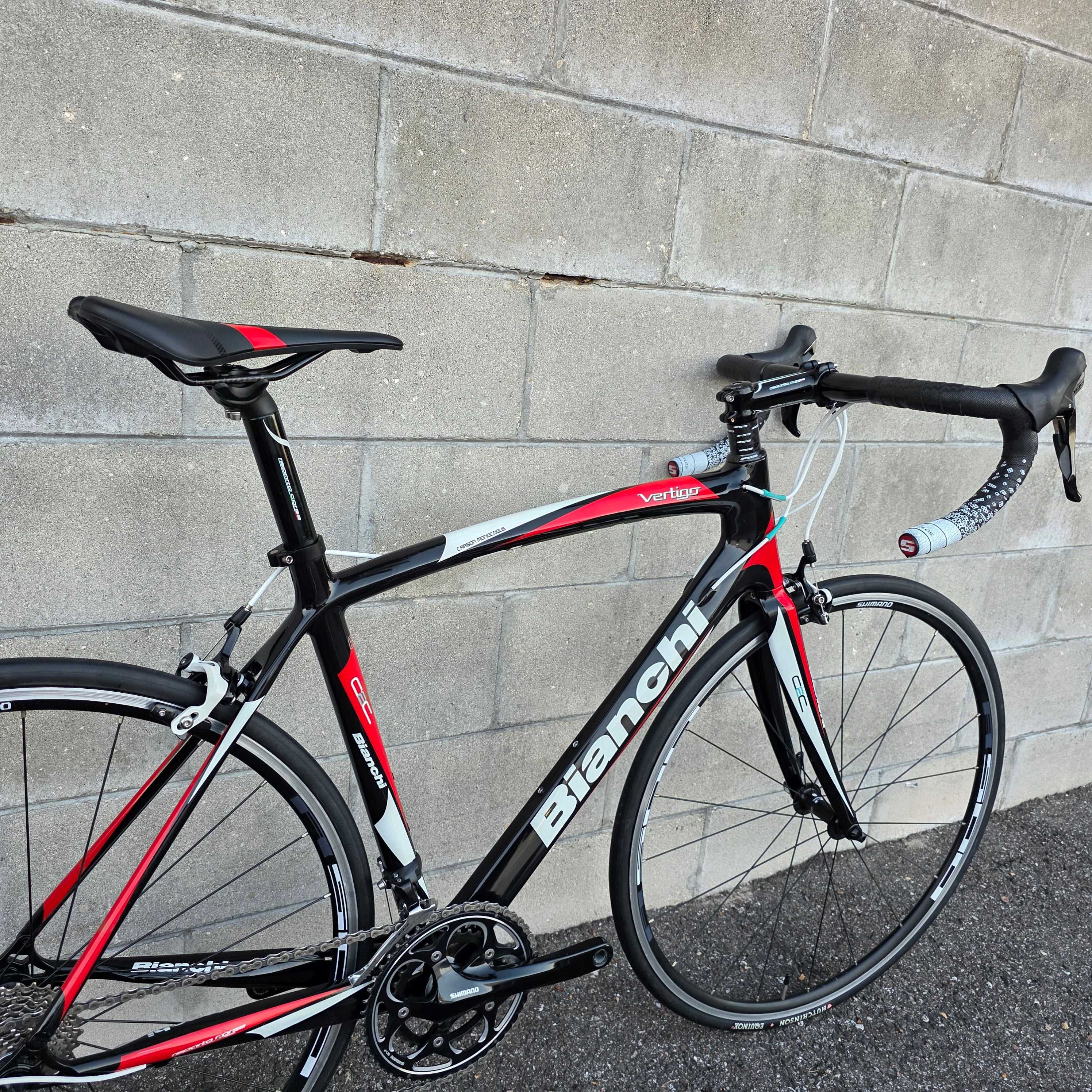 Bianchi Vertigo Carbon Road Bike (54cm) Shimano 105 – South Tampa