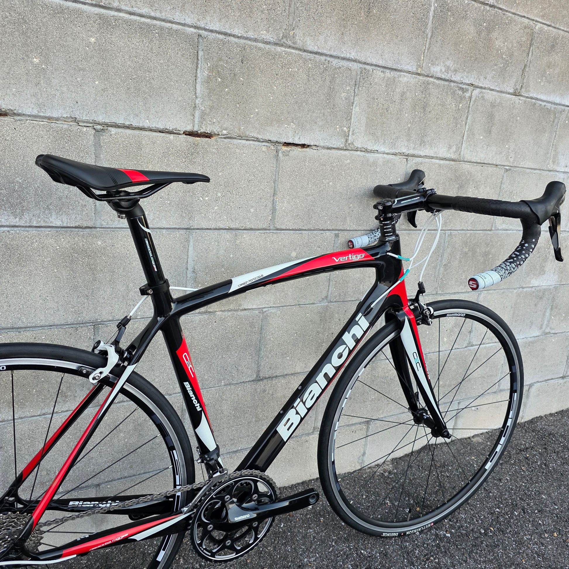 Bianchi Vertigo Carbon Road Bike (54cm) Shimano 105 – South Tampa Bicycle Co