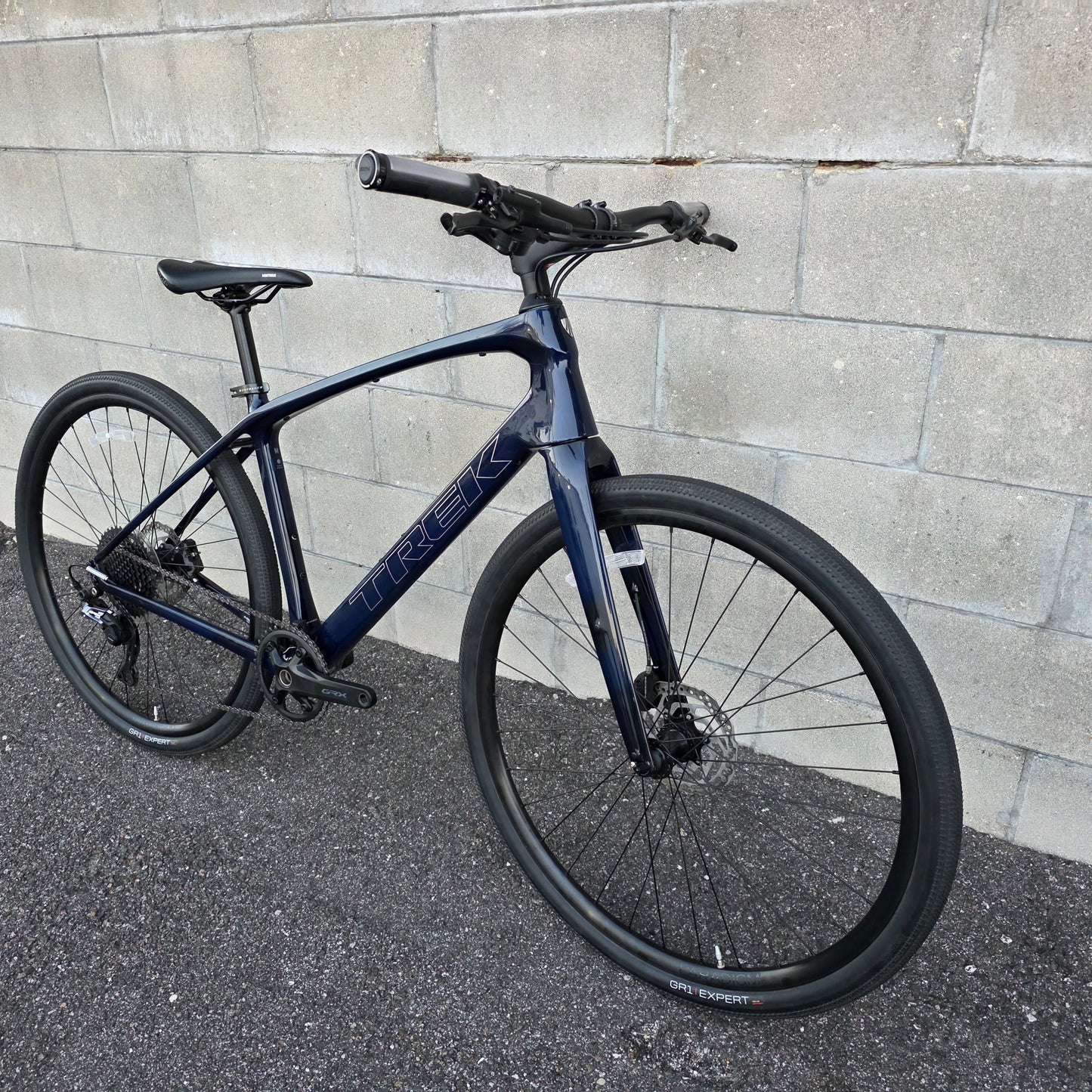 2024 Trek FX Sport 5 Carbon (Size Medium)