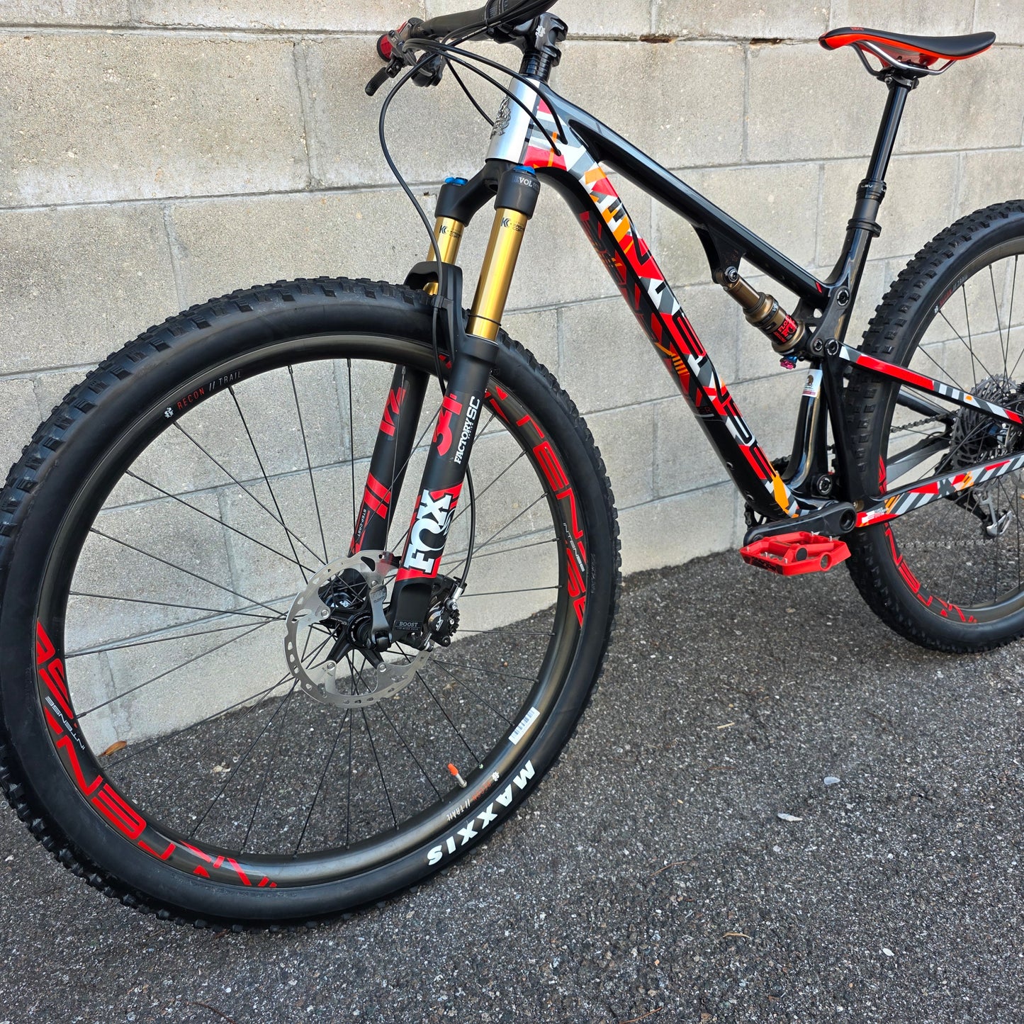 Intense Sniper Trail Elite (Small) w/ Carbon Wheels