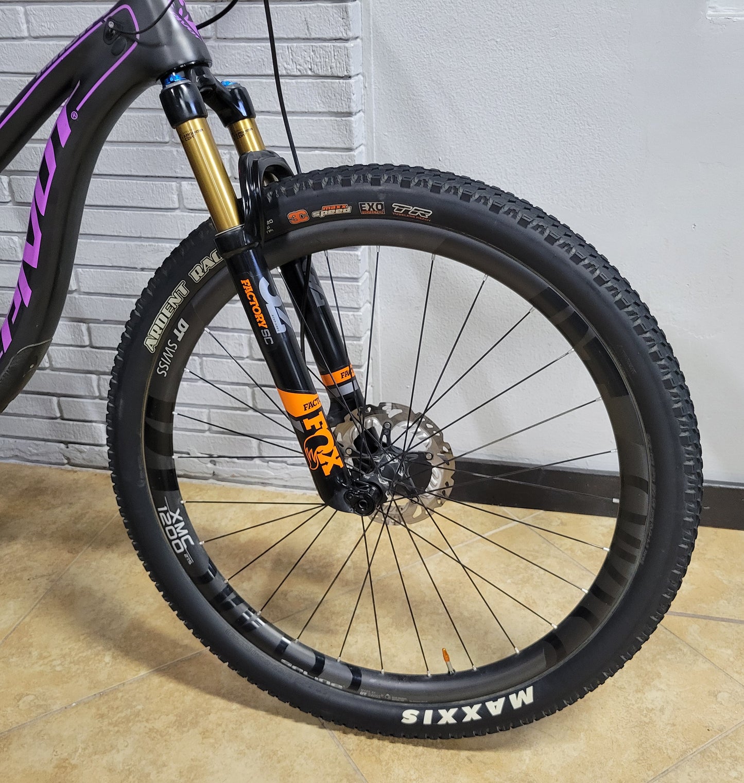 2016 Pivot Mach 4 27.5 (XS Extra Small)