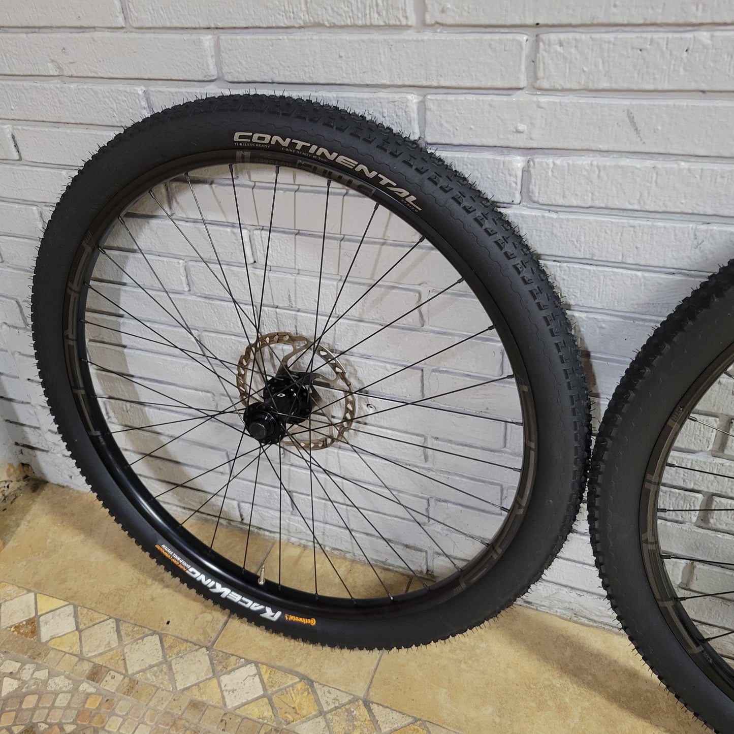 Stan's Arch MK3 27.5 650b Gravel Wheelset, Continental Race King