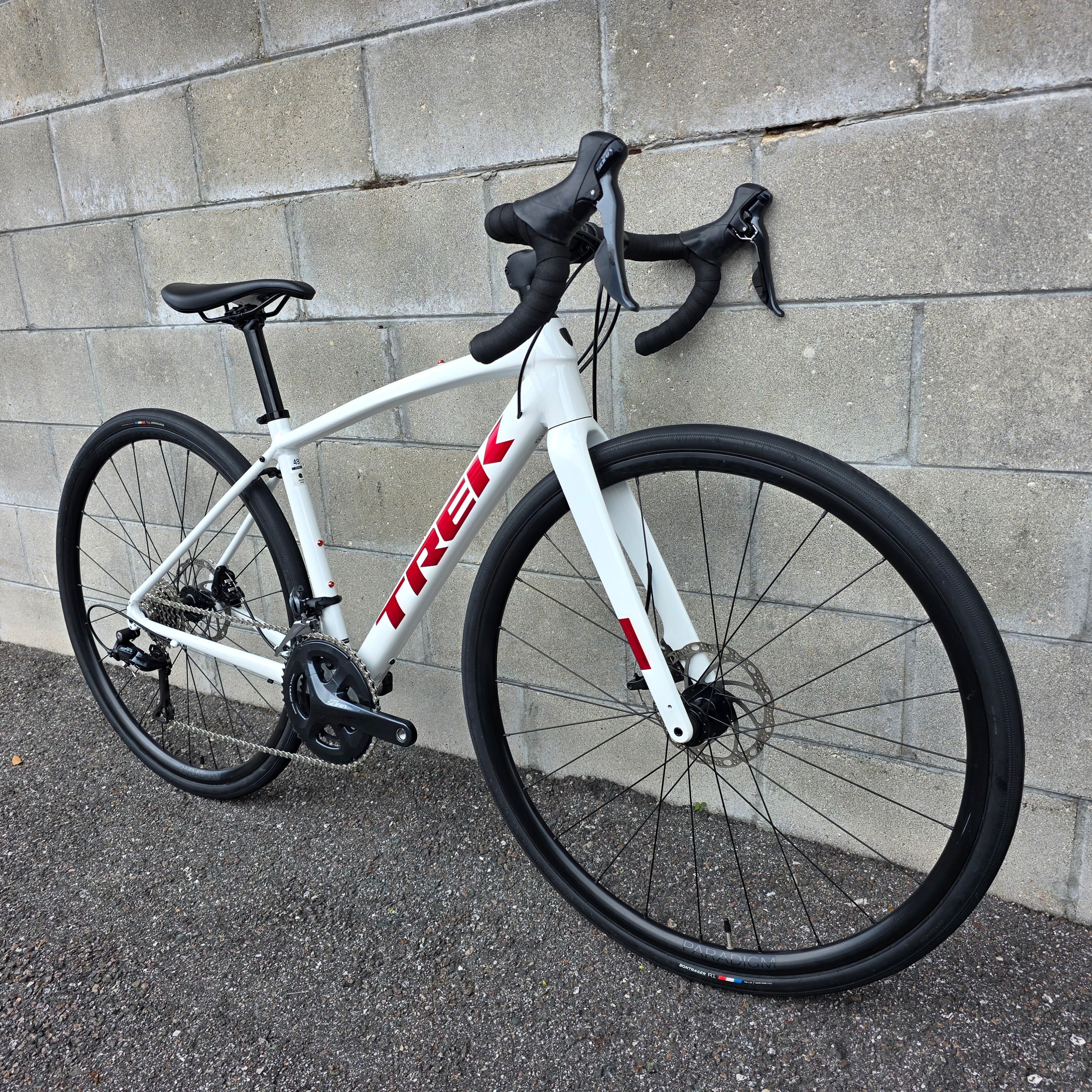 2022 Trek Domane AL3 49cm Road abike White Red – South Tampa