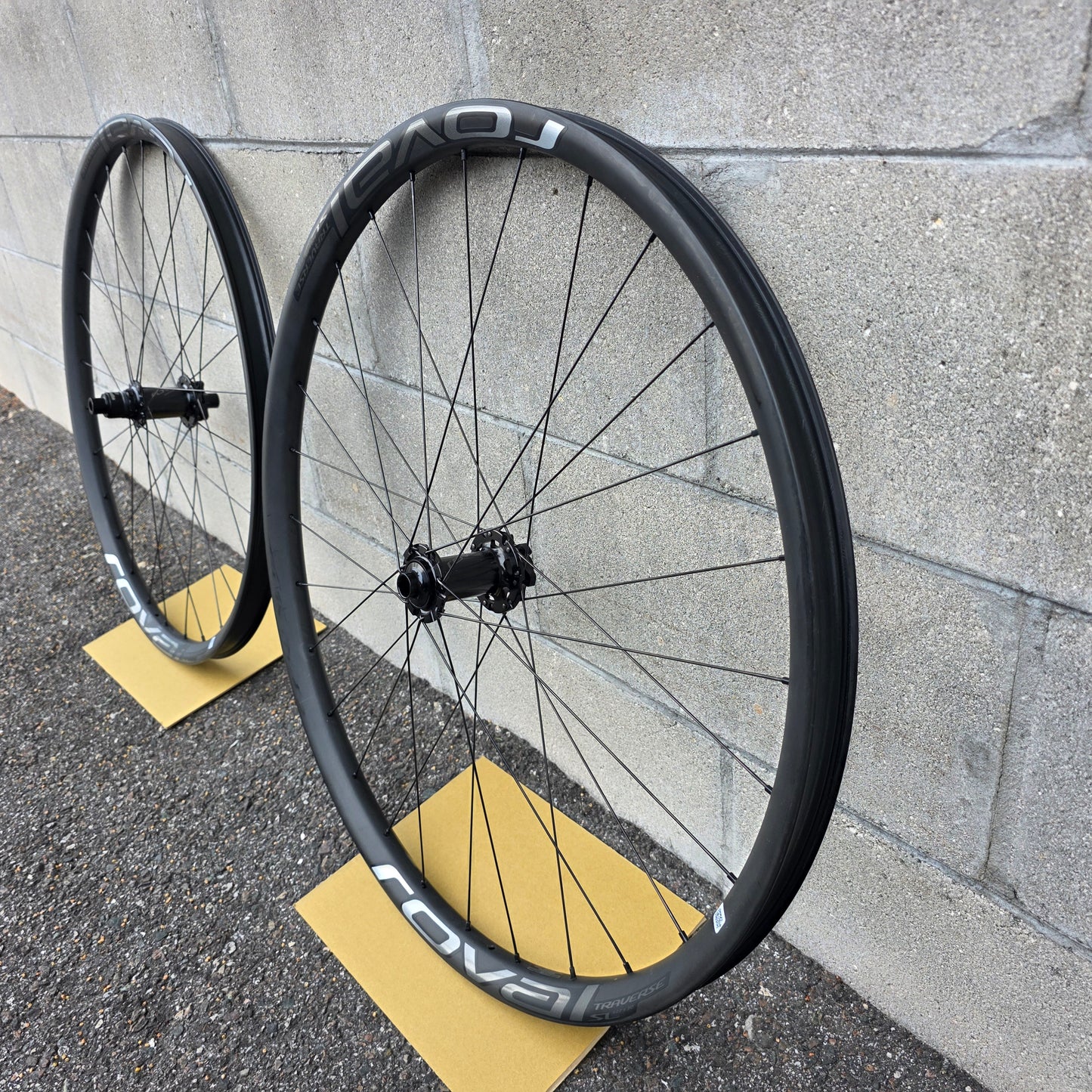 Roval Traverse SL 29 6b Carbon Wheelset DT 240