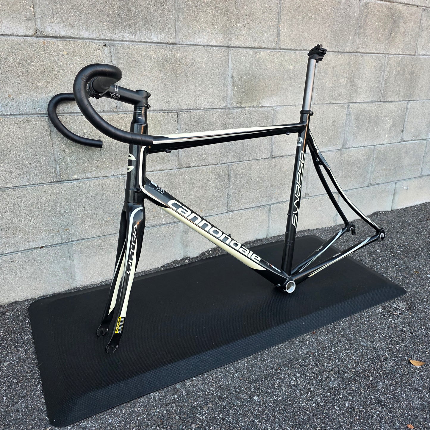 Cannondale Synapse Frameset (58cm) Endurance Road Bike