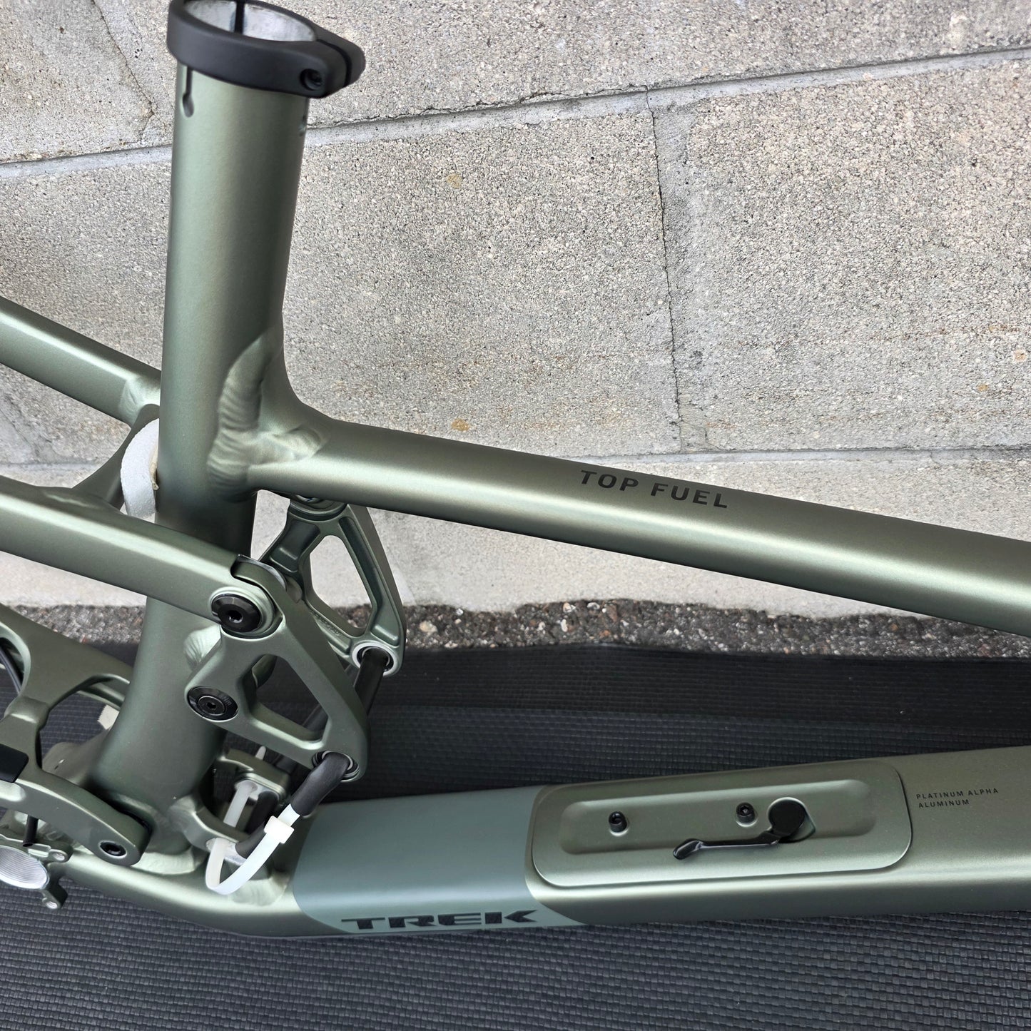 2025 Trek Top Fuel Frame (XL Extra Large)