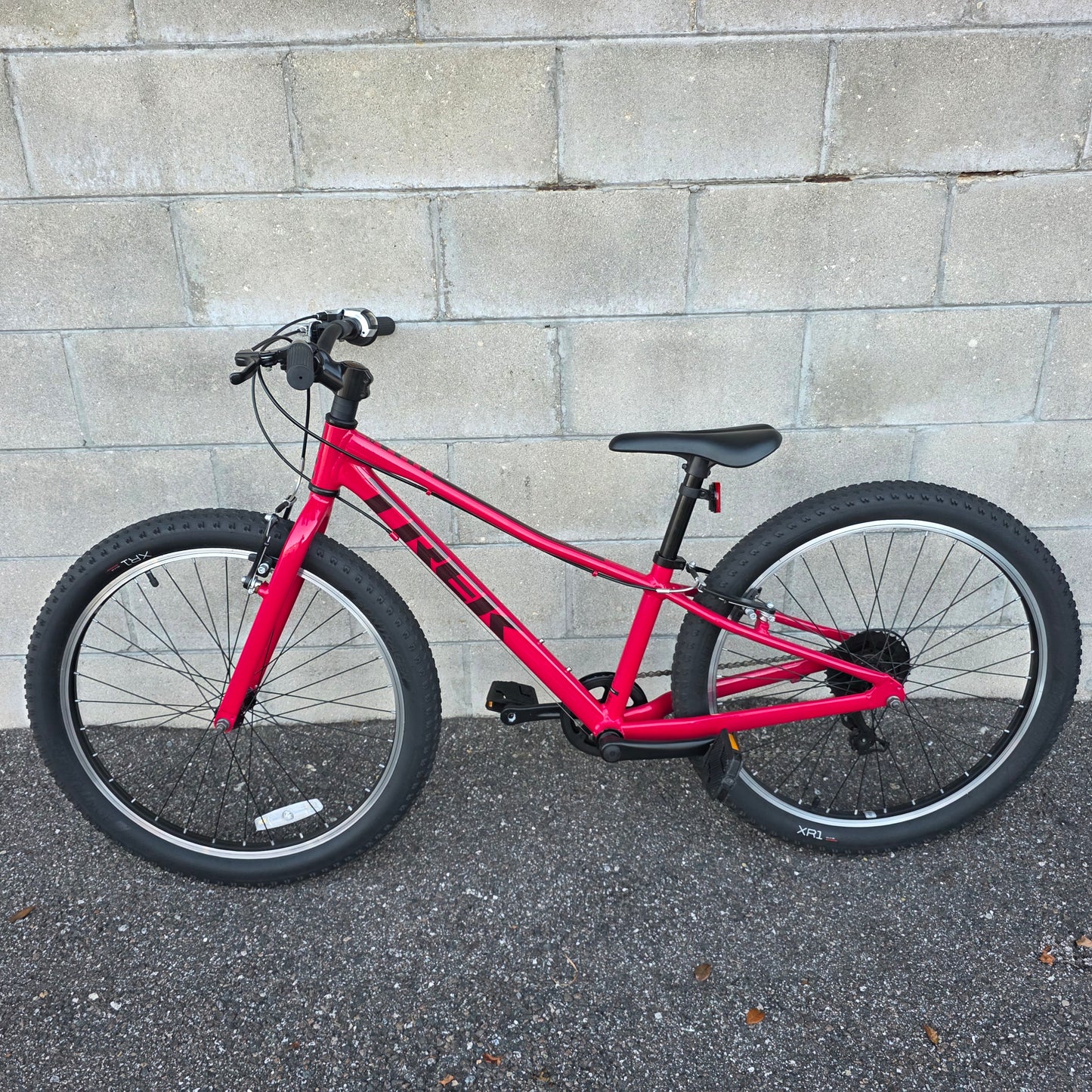 Trek Precaliber 24 kids mountain bike