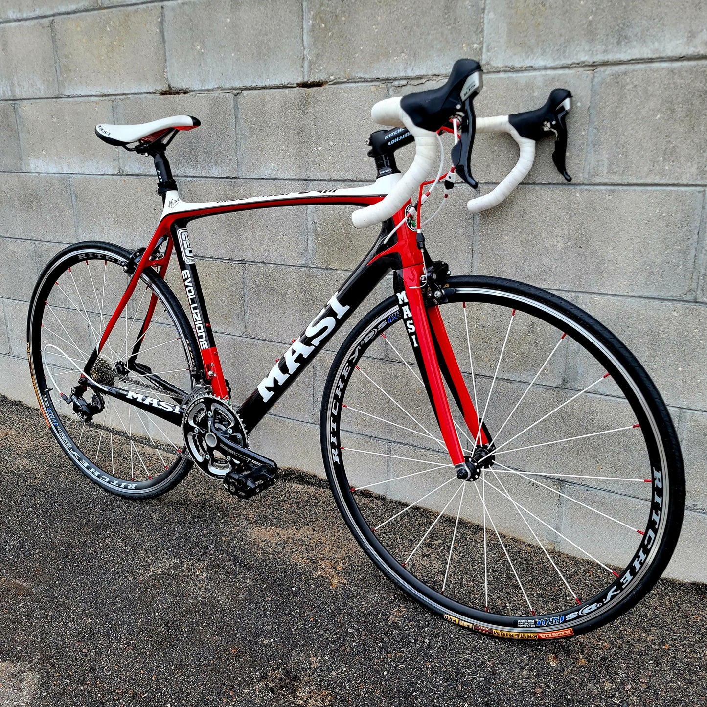 Masi Evoluzione Carbon Road Bike 57cm 105