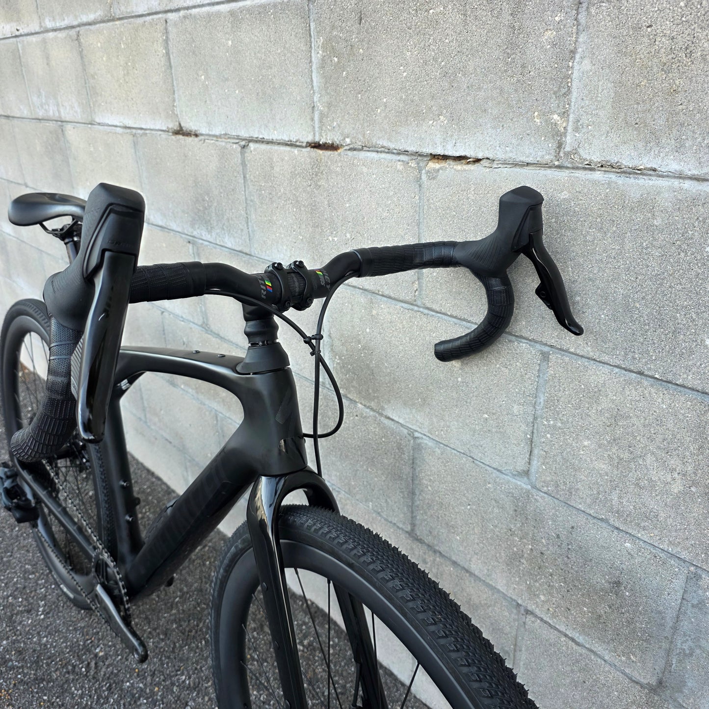 2023 Specialized Diverge STR Carbon Gravel Bike (54cm)