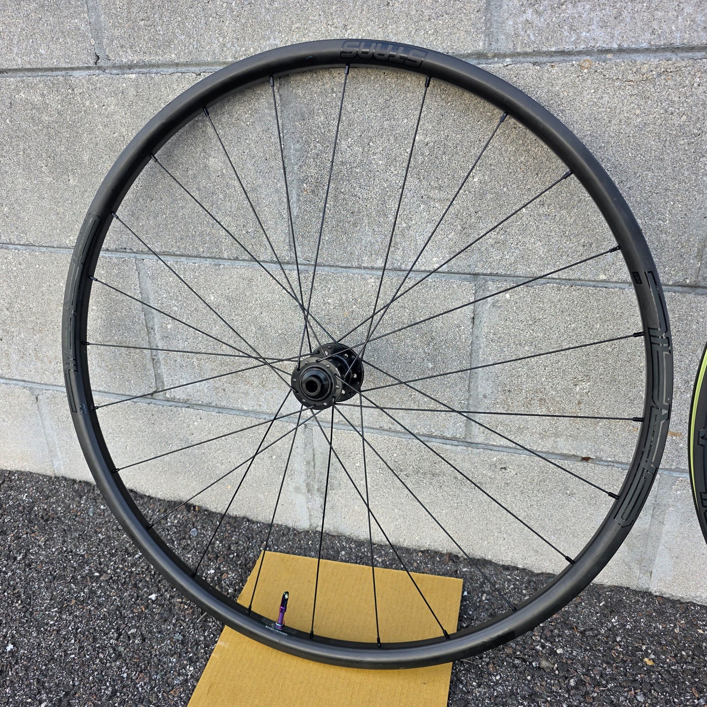 Stan's Grail CB7 Carbon Gravel Wheelset 1380g XDR