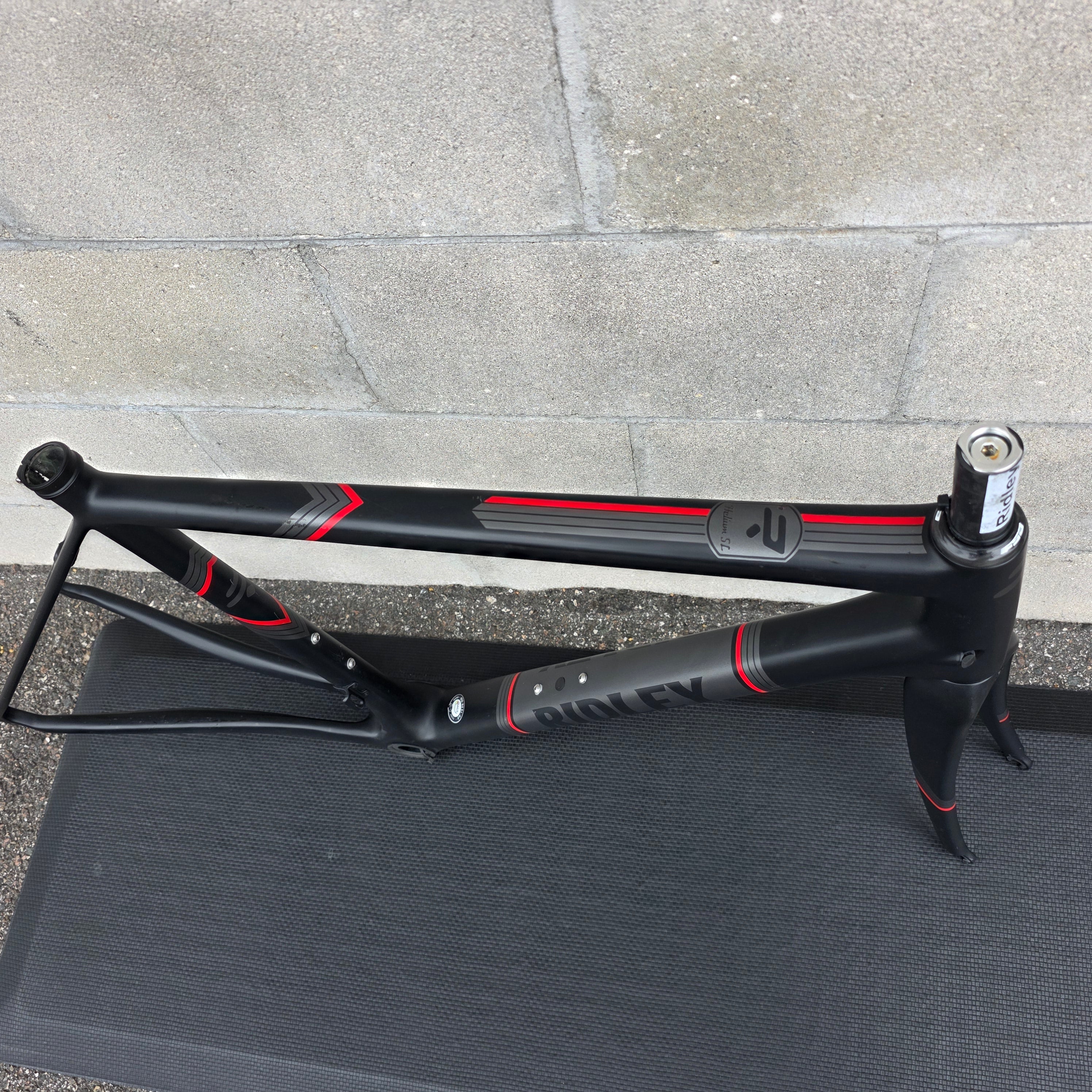 Ridley Helium SL Carbon Road Bike Frameset (Medium) – South Tampa