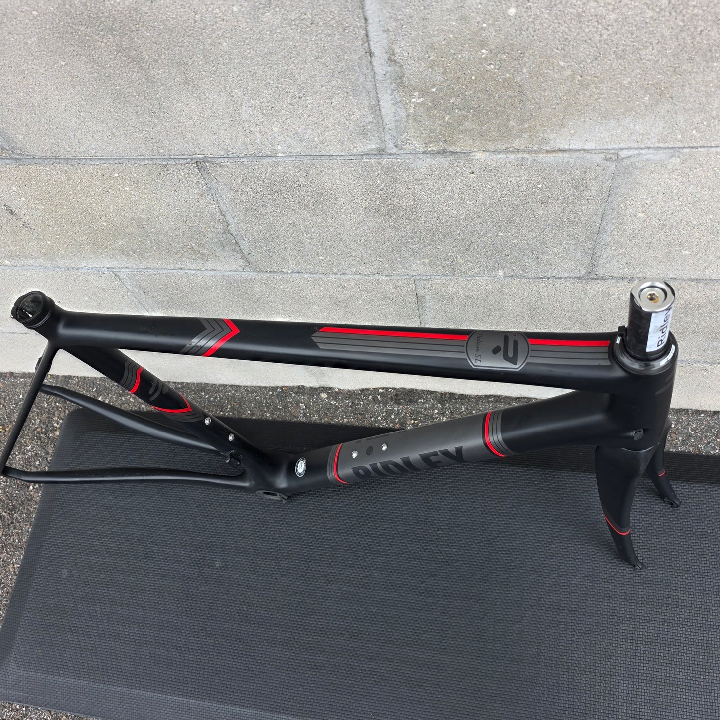 Ridley Helium SL Carbon Road Bike Frameset (Medium)