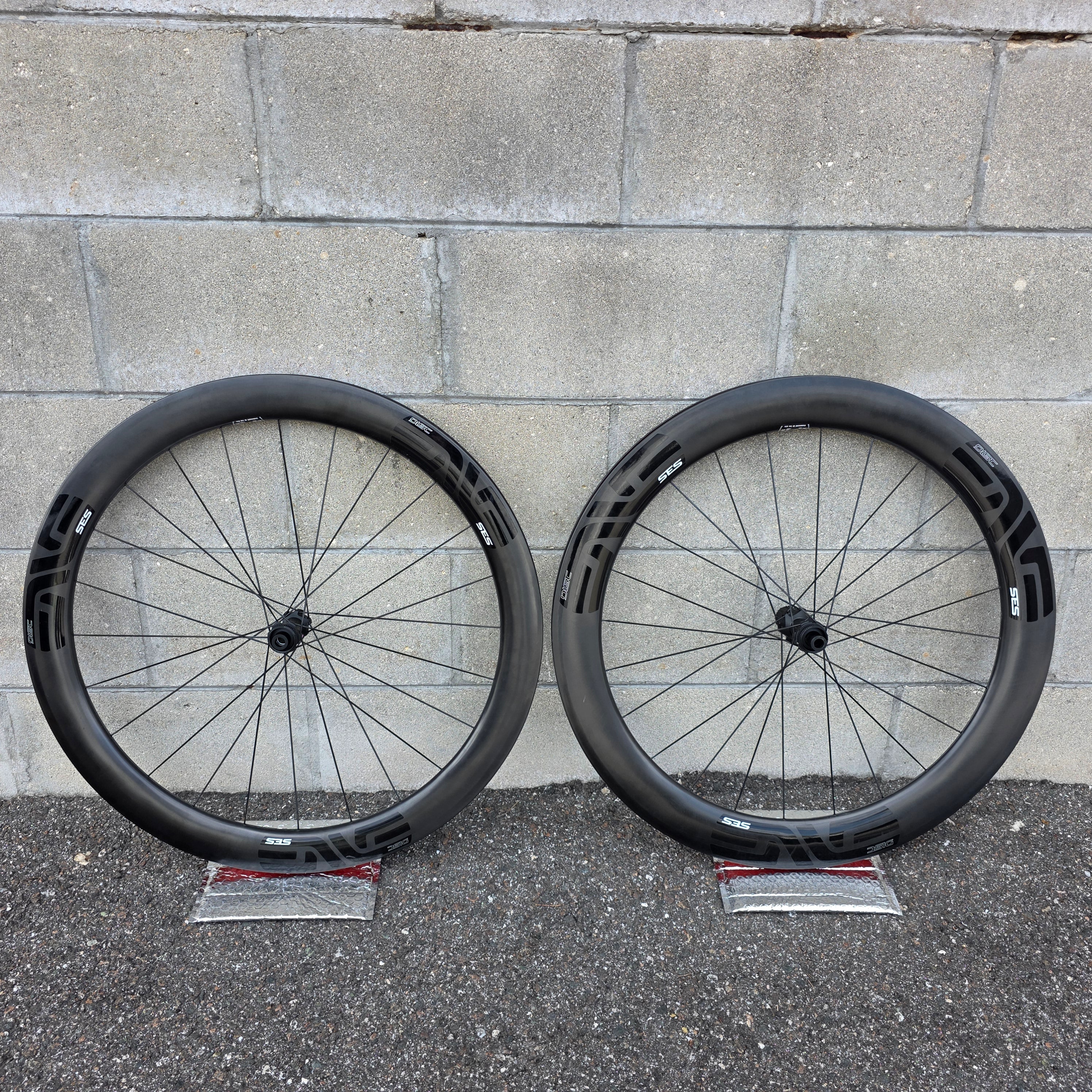ENVE SES 5.6 Disc Carbon/ Dt Swiss 180 EXP Ceramic – South Tampa
