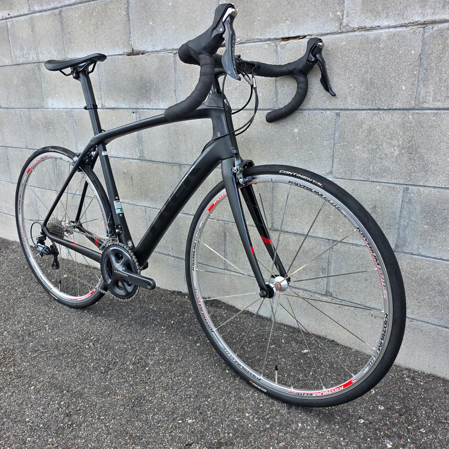 Trek Domane SL 6 Ultegra (56cm) Carbon Road Bike