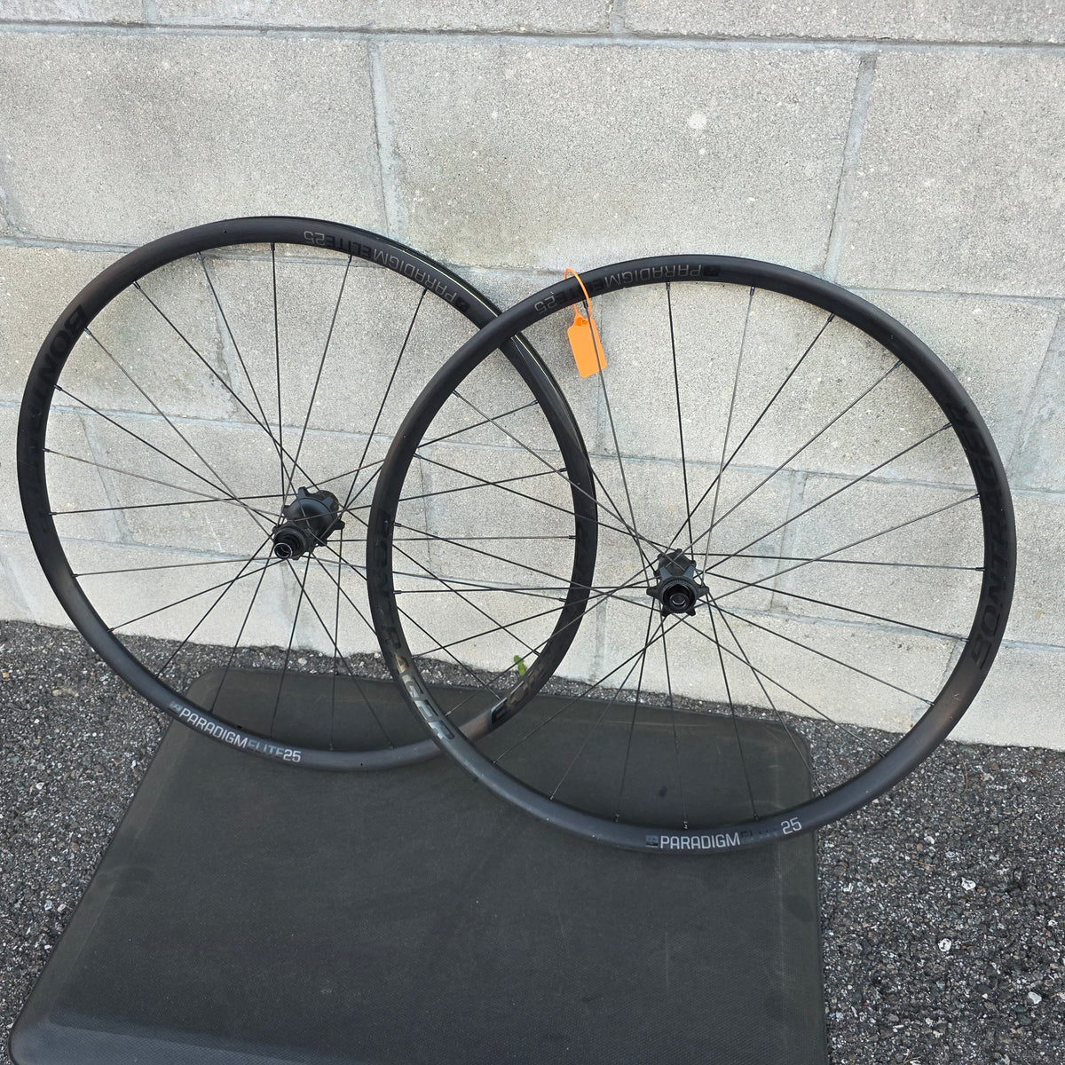 Bontrager Paradigm Elite 25 Alloy Wheelset 108pt