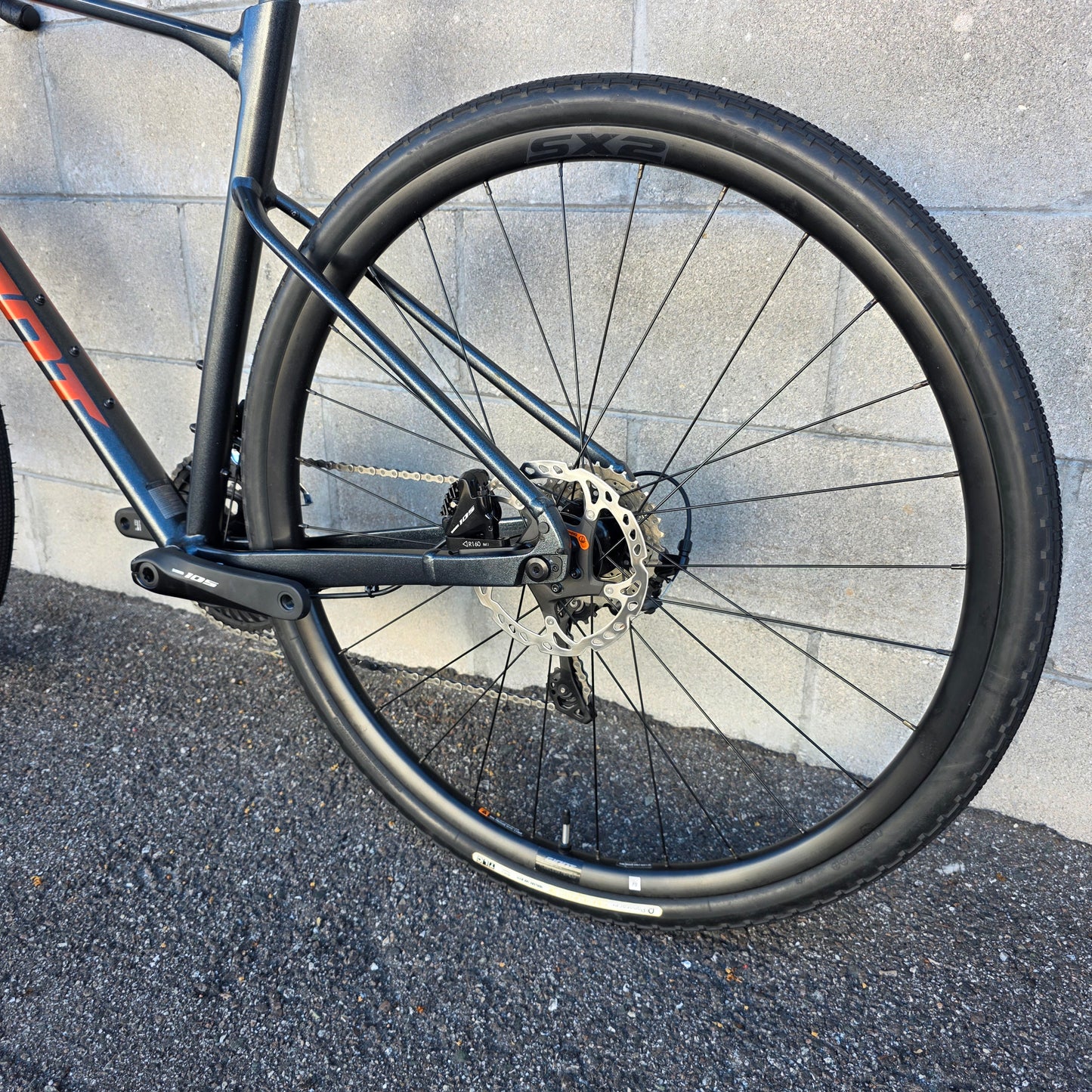 2024 Giant Revolt Gravel All Road Bike (Large) Shimano 105