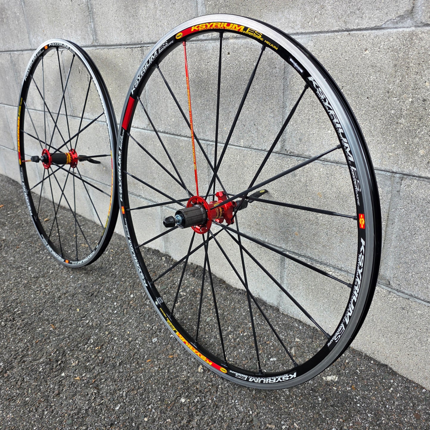 Mavic Ksyrium ES Anniversary Helium 700C Clincher Road Bike Wheelset