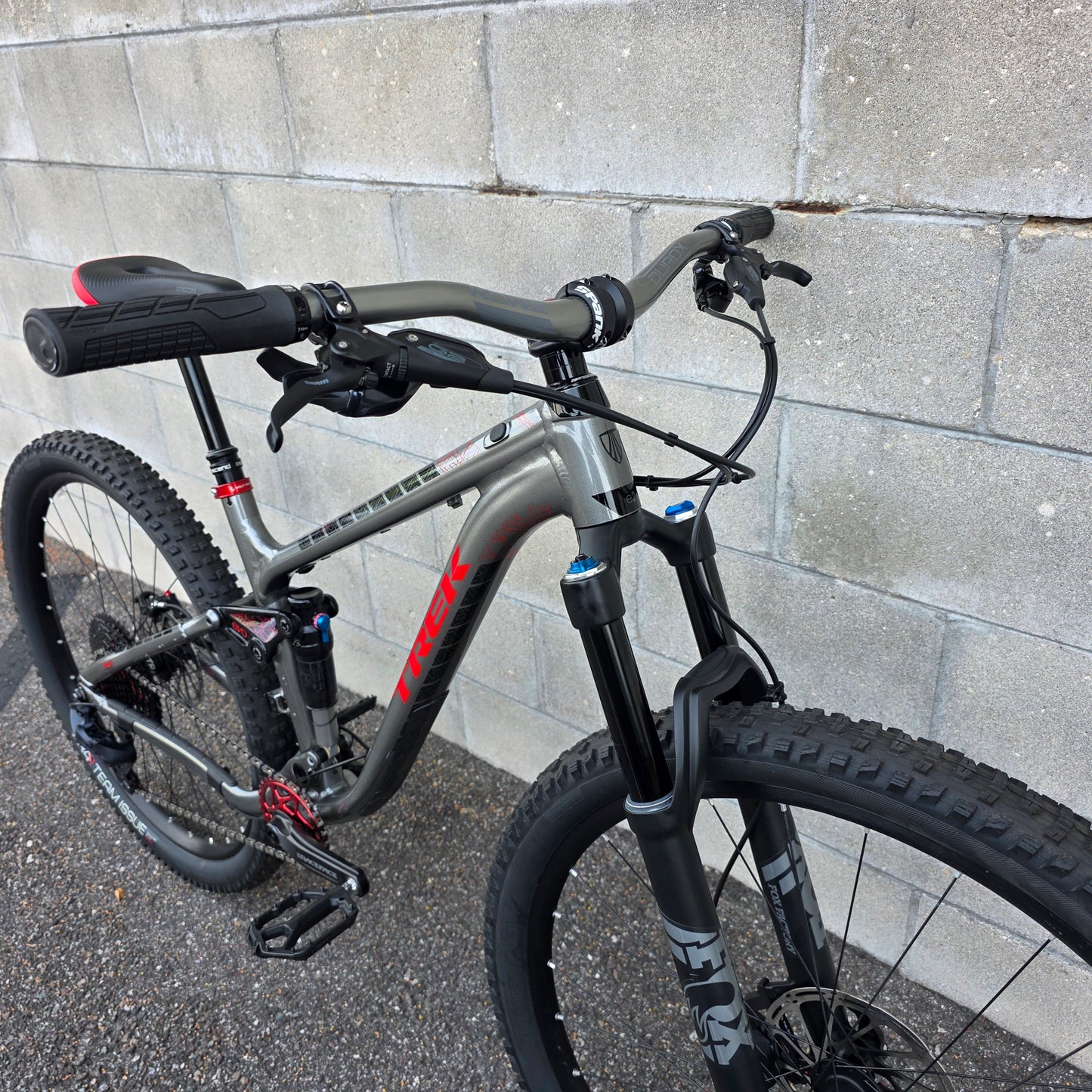 Trek Fuel EX8 29 (Medium 17")