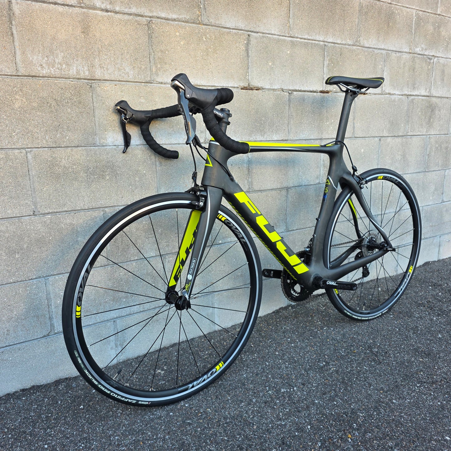 Fuji Transoinc 2.5 Carbon Road Bike  56cm