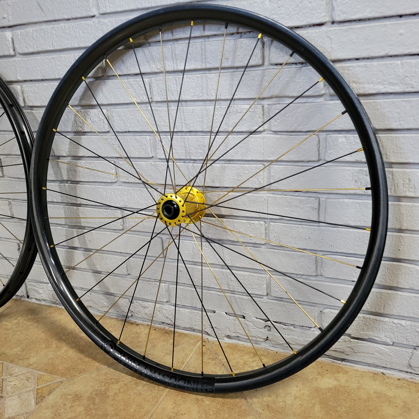 Industry Nine Enduro EN315 Hydra Gold Carbon Wheelset 29