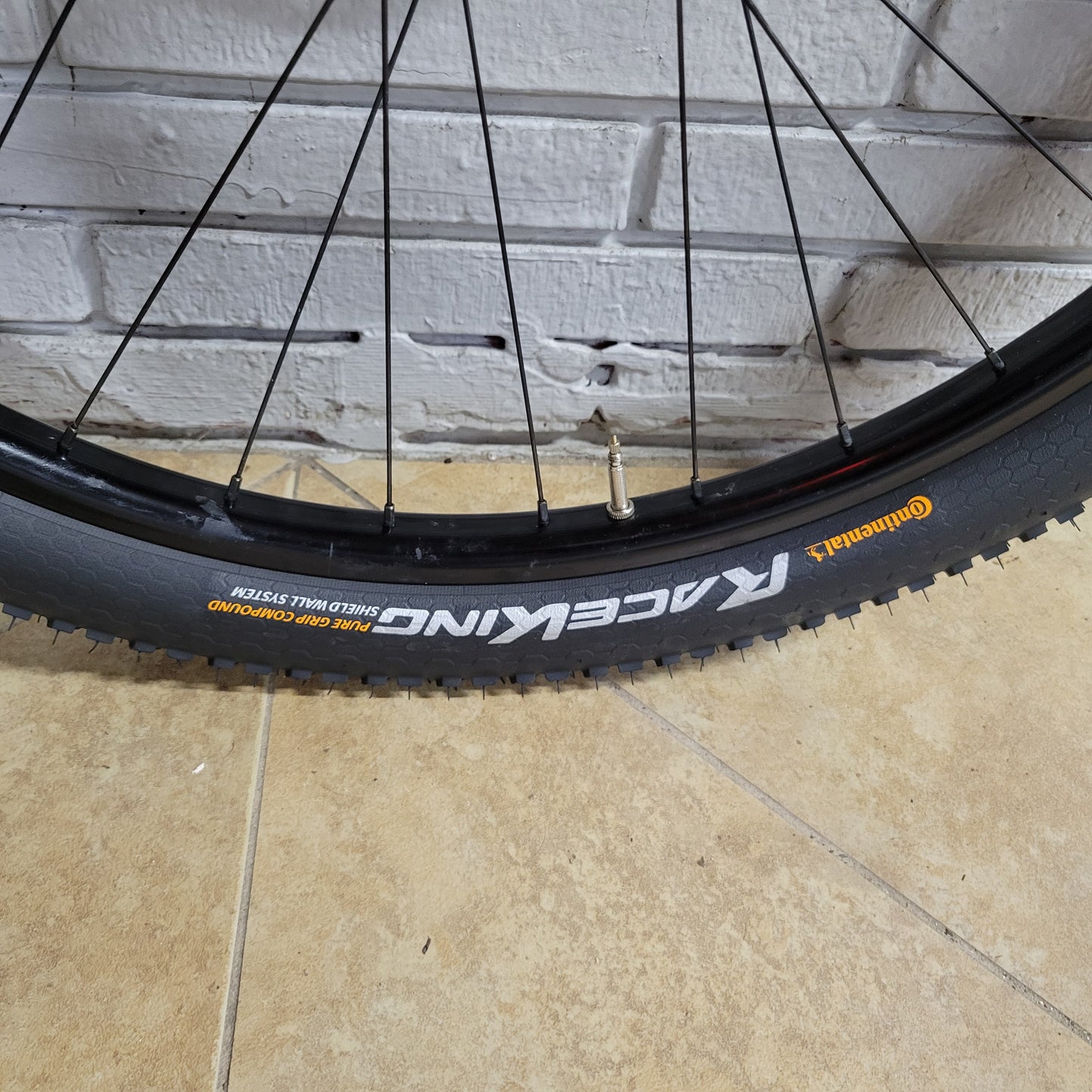 Stan's Arch MK3 27.5 650b Gravel Wheelset, Continental Race King