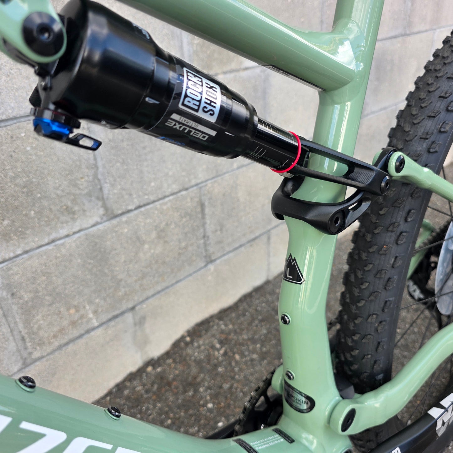 2026 Specialized Chisel (Large) Upgraded Suspension