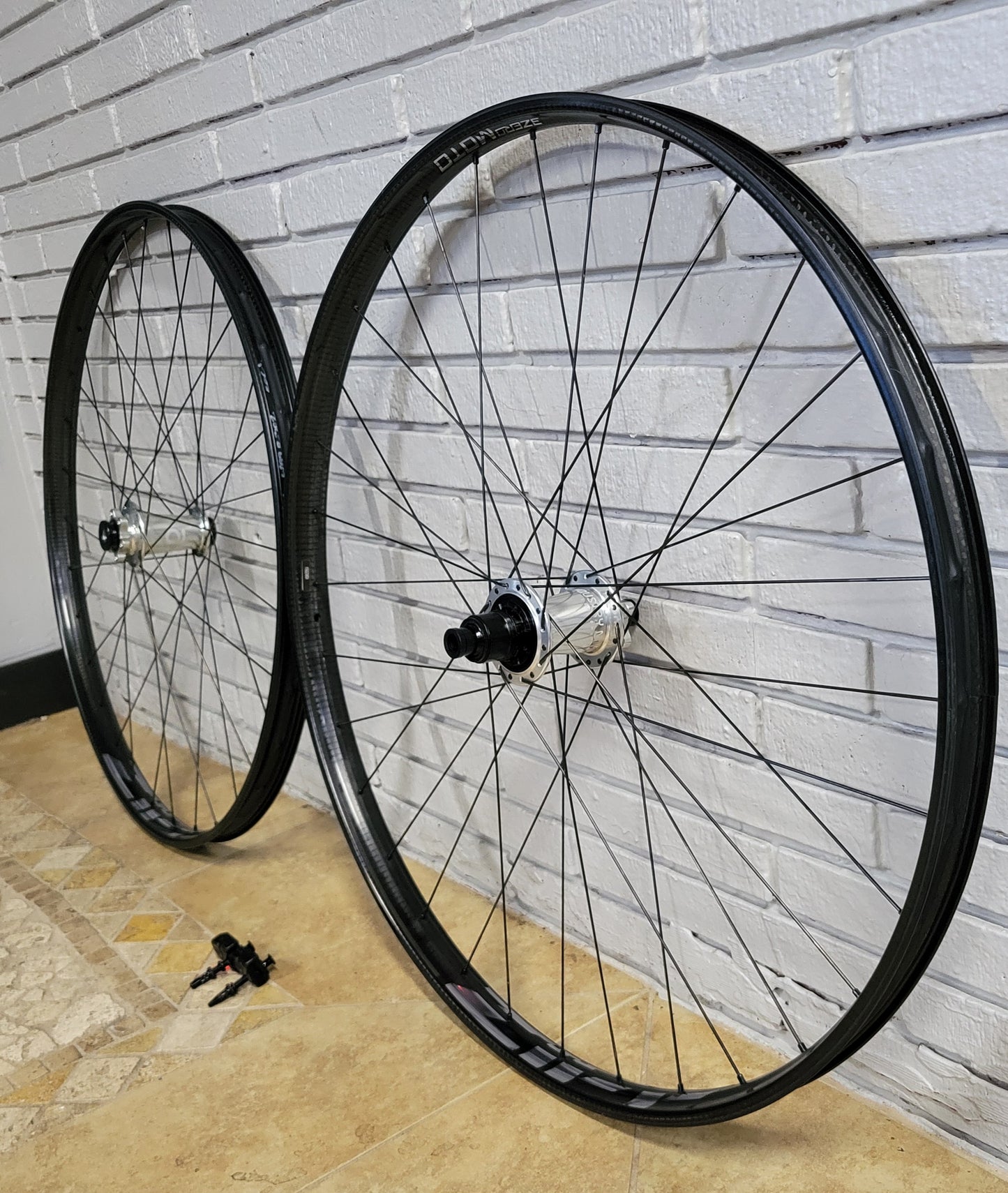 Zipp 3zero Moto Carbon Wheelset Industry Nine Hydra 29 Boost XD