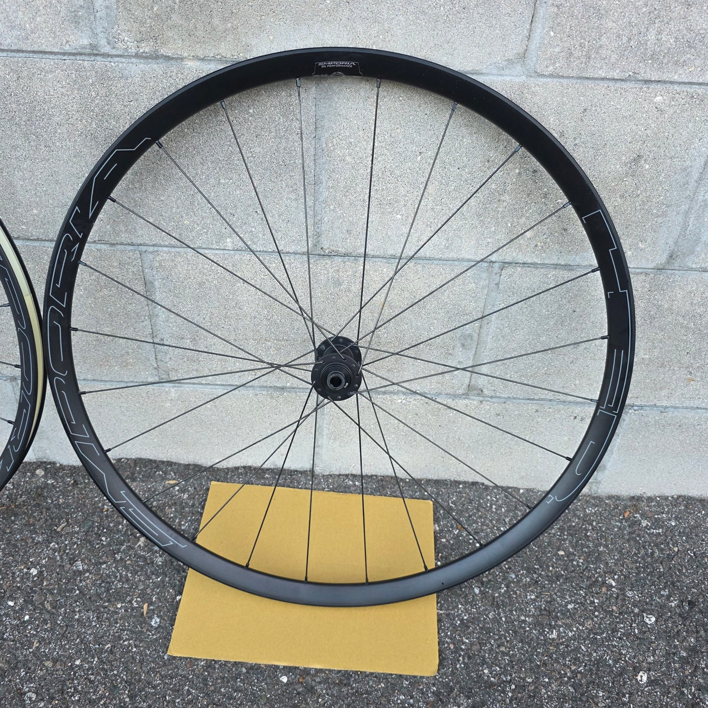 HED Emporia Gravel wheelset 700c