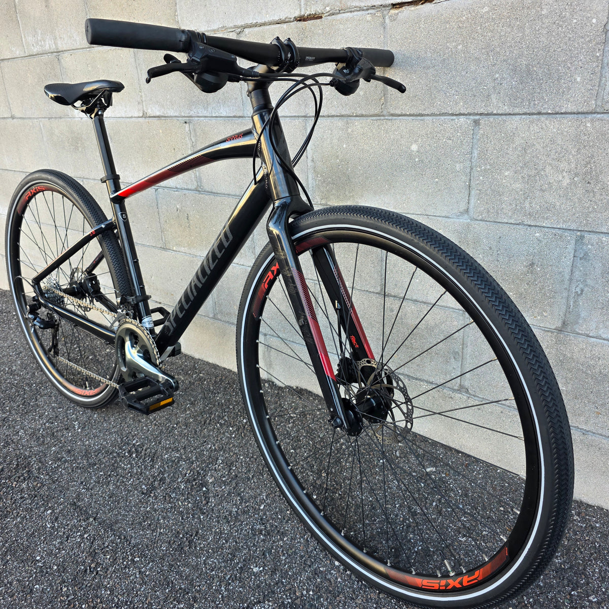 2024 Specialized Sirrus 3.0 (Size Small) Black Red