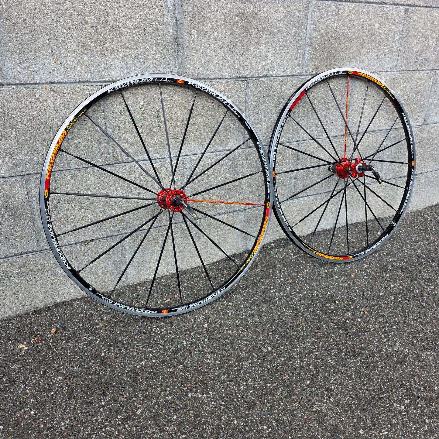 Mavic Ksyrium ES Anniversary Helium 700C Clincher Road Bike Wheelset