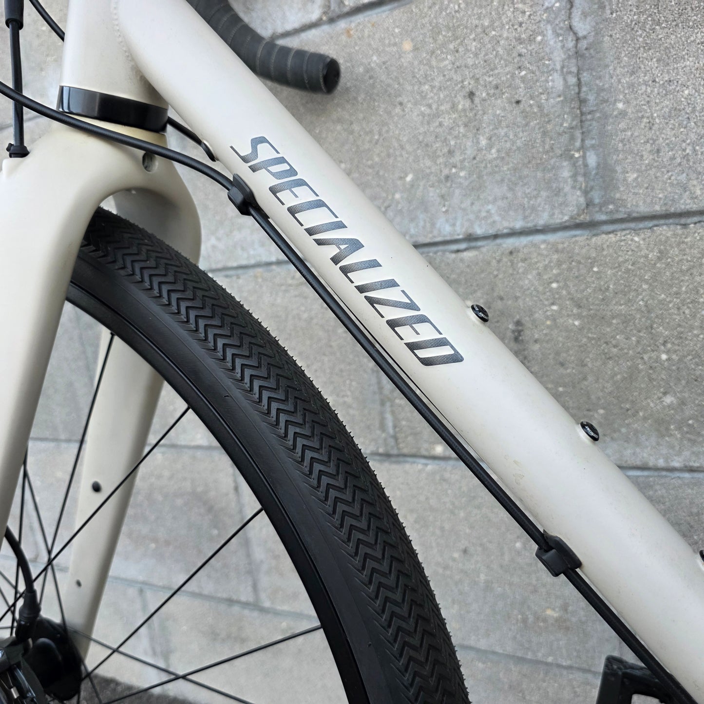 Specialized Sequoia Expert 54cm Gravel Adventure Bike