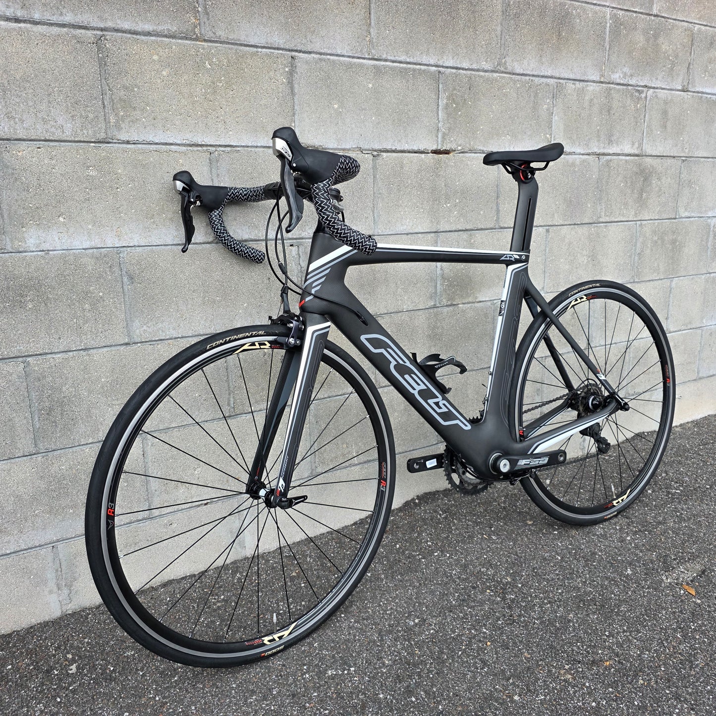 2012 Felt AR 5 Carbon Aero Road Bike