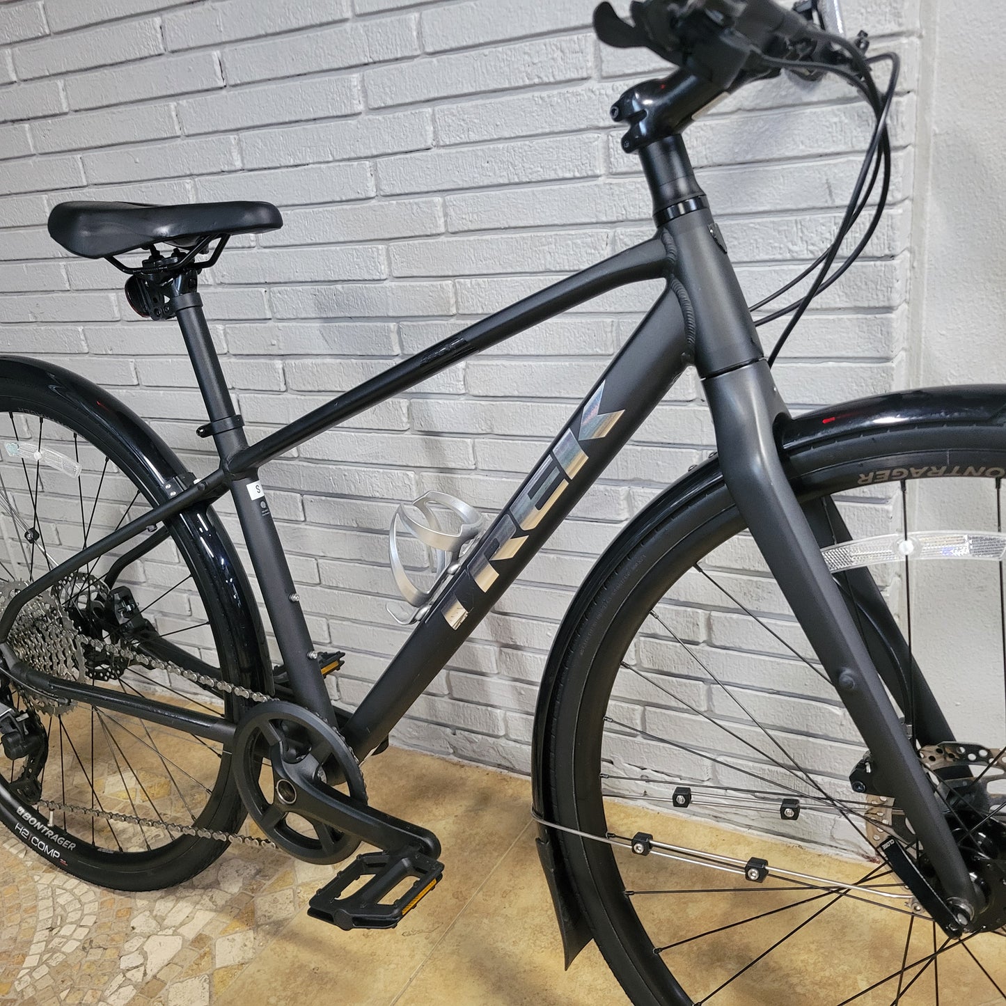 2023 Trek FX3 (Size Small)