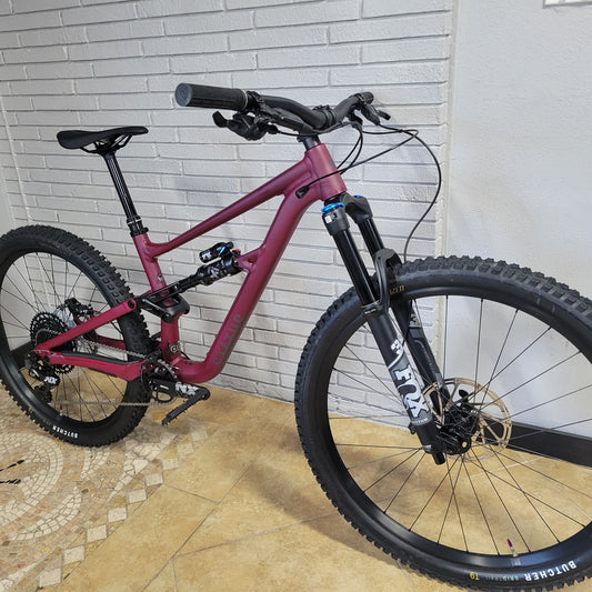 Specialized Status 140 (size s2)