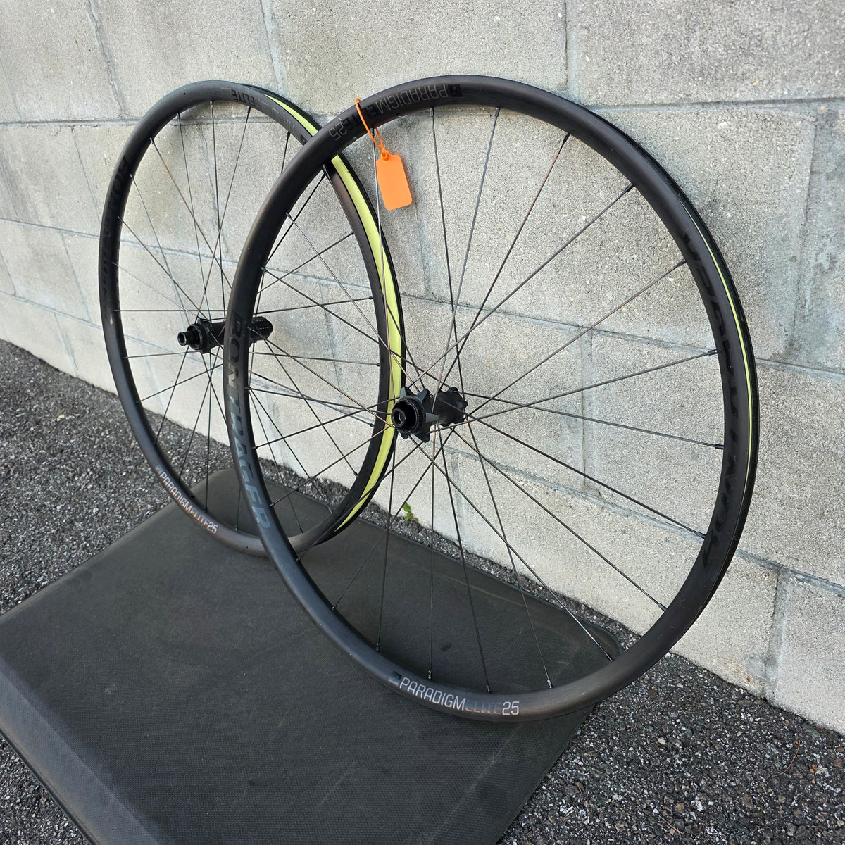 Bontrager Paradigm Elite 25 Alloy Wheelset 108pt