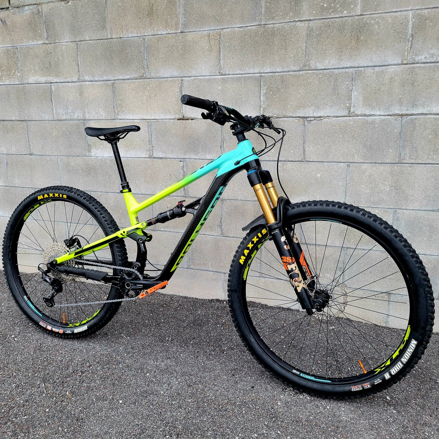 Polygon Siskiu T7 (Medium) Fox 36, XT 12s