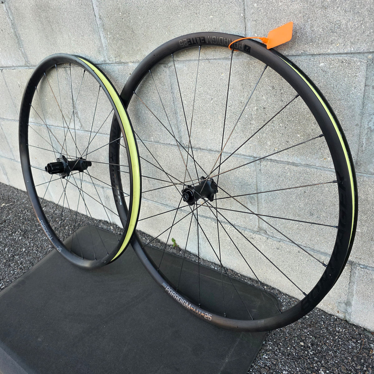 Bontrager Paradigm Elite 25 Alloy Wheelset 108pt
