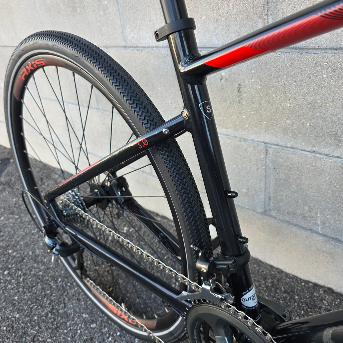 2024 Specialized Sirrus 3.0 (Size Small) Black Red