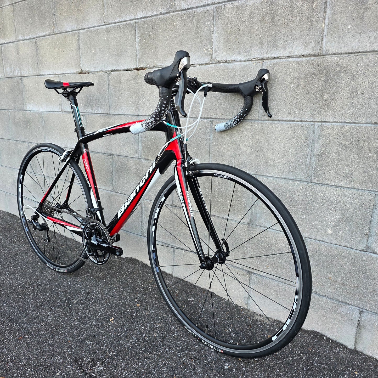 Bianchi Vertigo Carbon Road Bike (54cm) Shimano 105