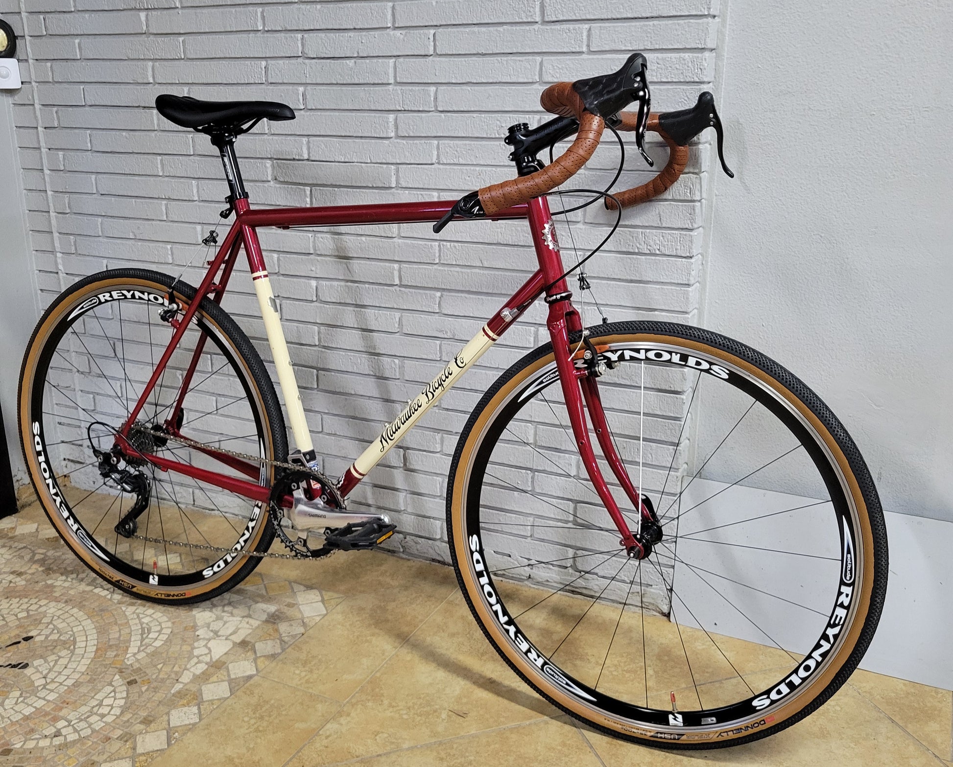 Milwaukee Steel Gravel Bike (58cm) – South Tampa Bicycle Co