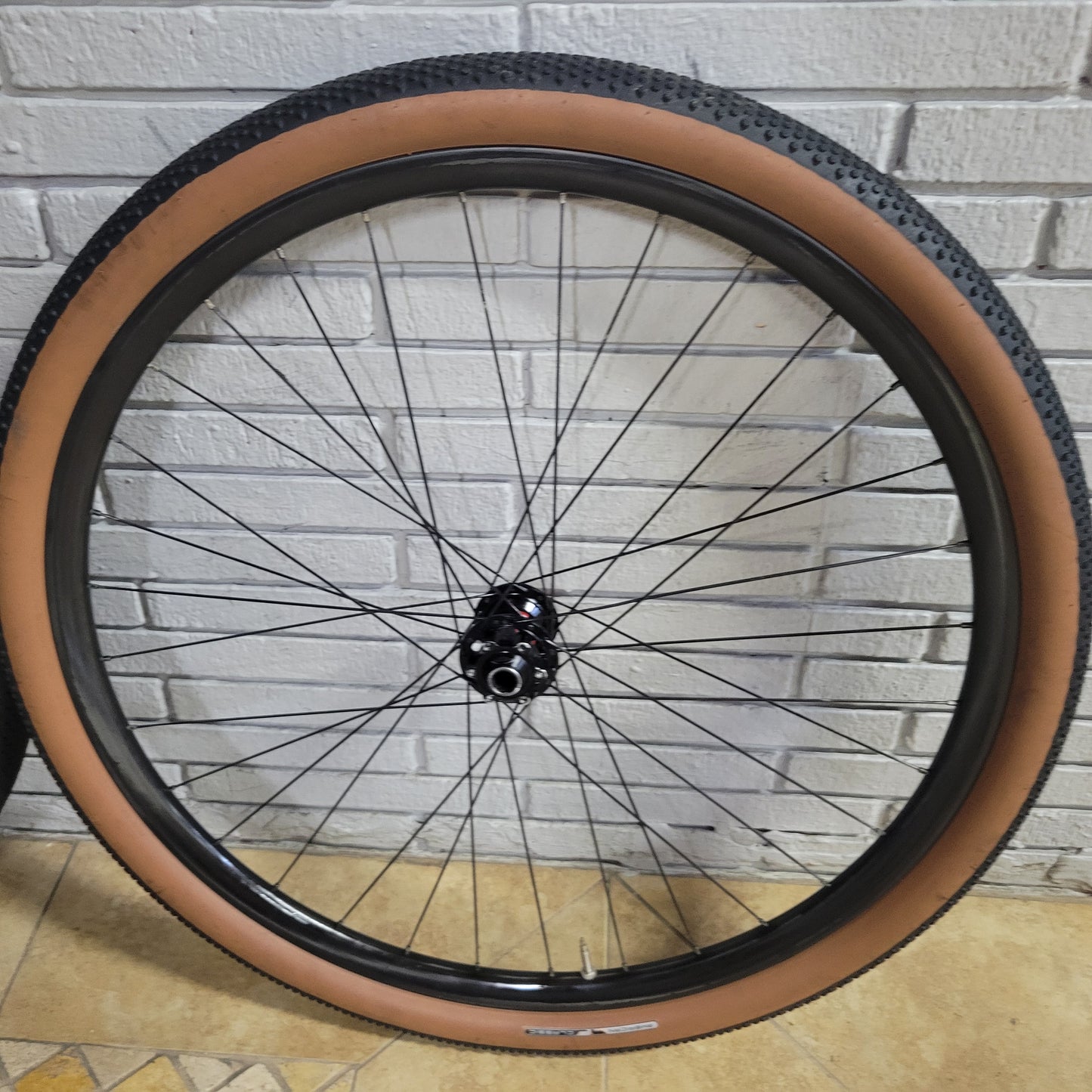 ENVE Carbon wheelset DT 240
15x100f, 12x142r