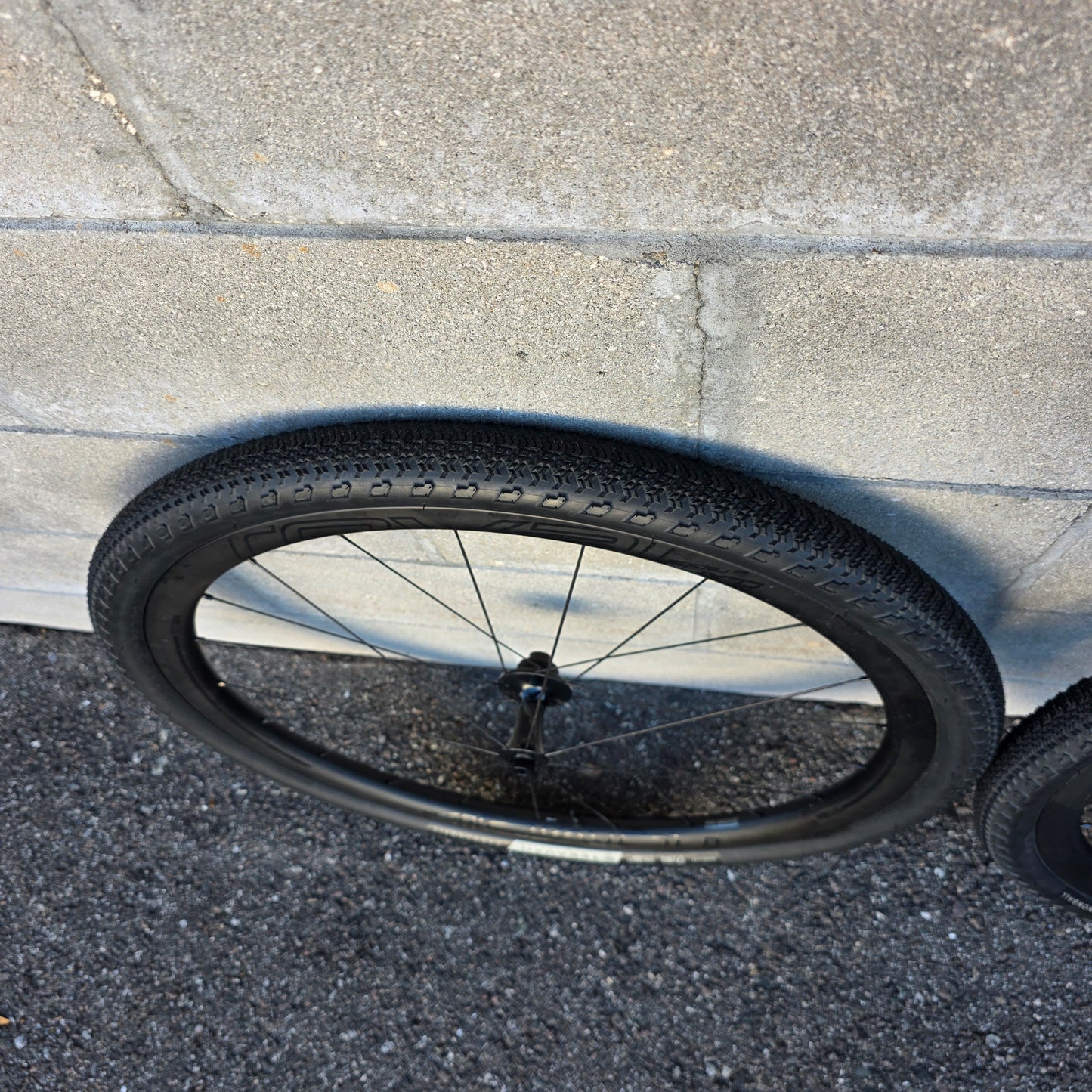 Roval Rapide CLX 32 650b wheelset Gravel