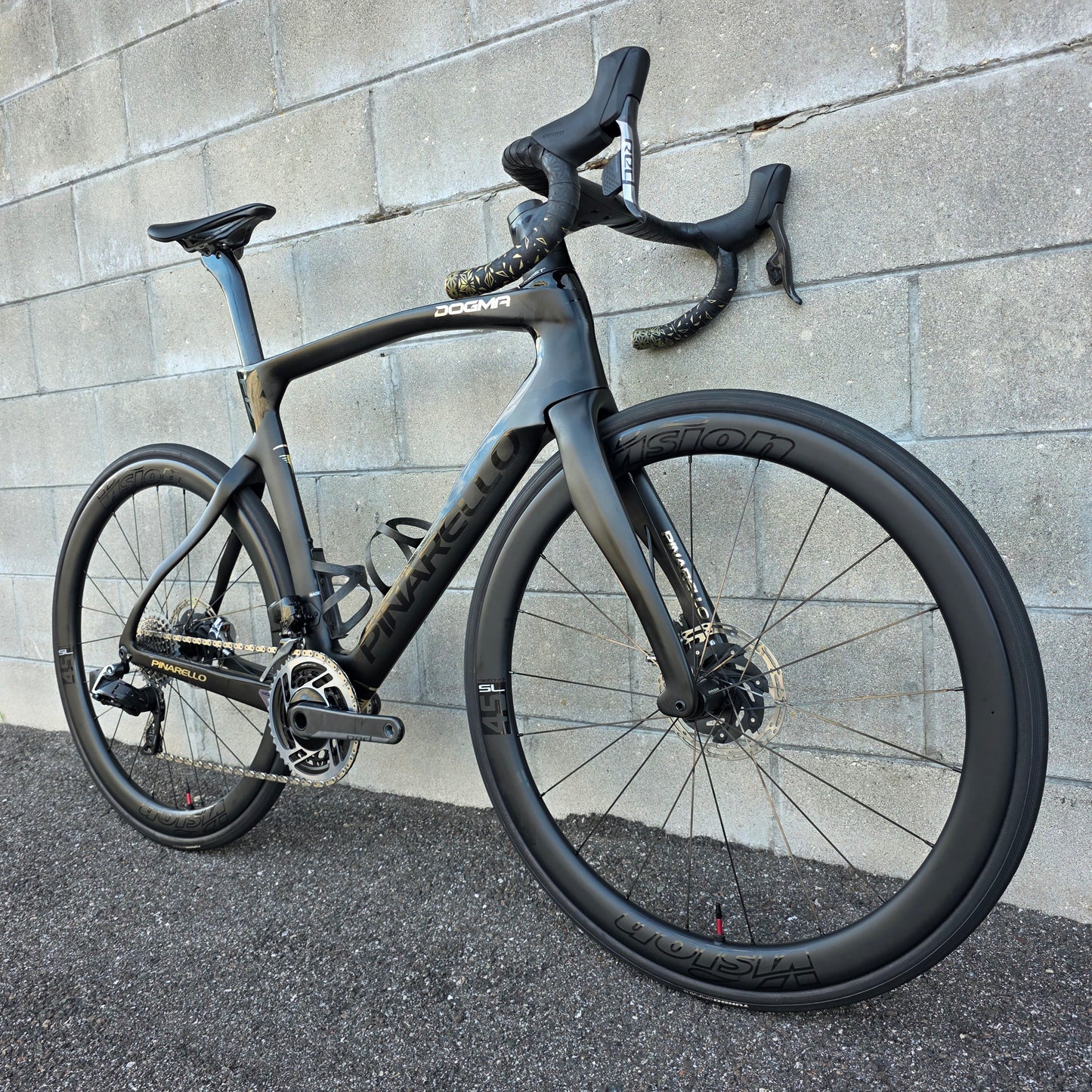 Pinarello Dogma F12 (56cm) SRAM Red AXS