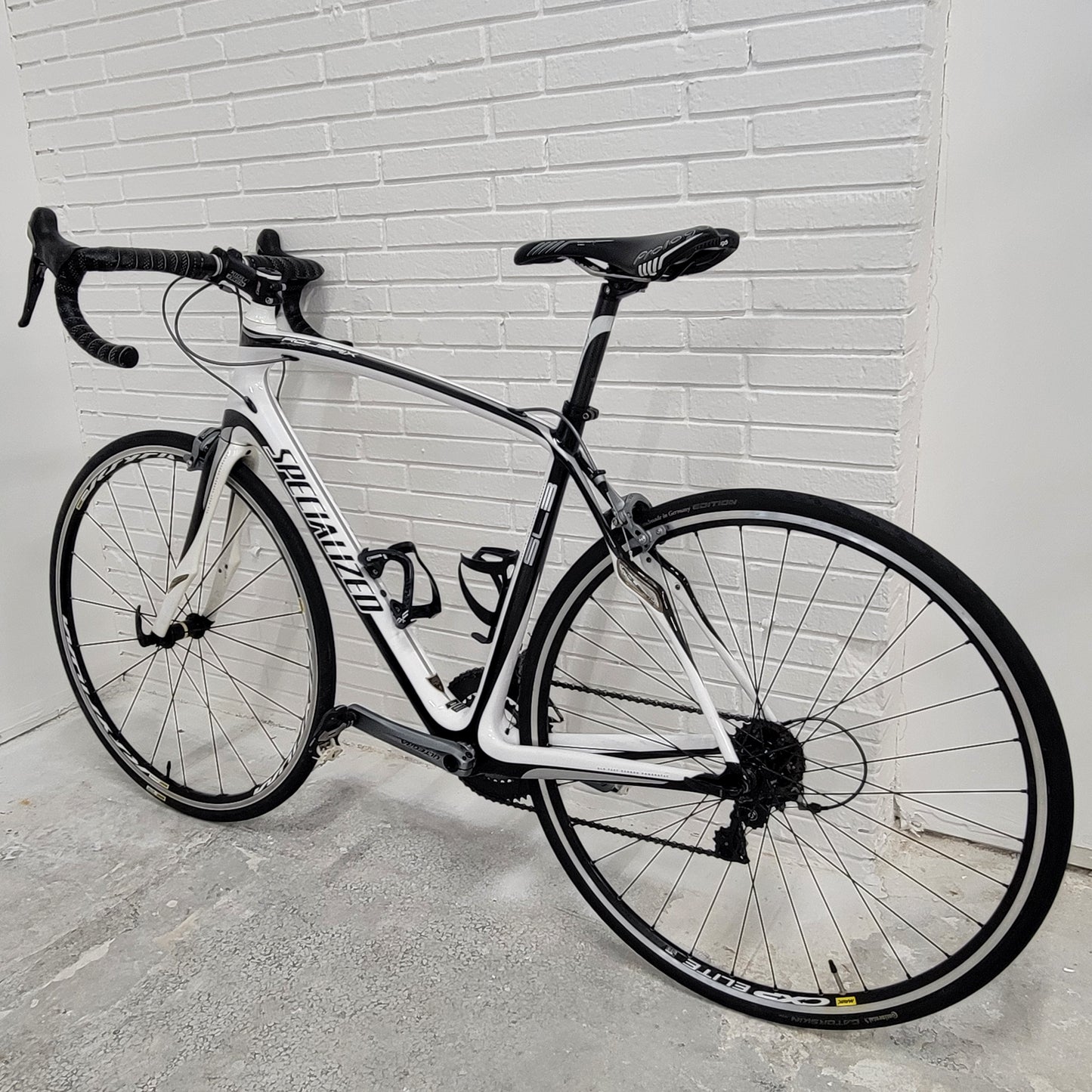 2012 Specialized Roubaix Expert Carbon Road Bike (56cm)