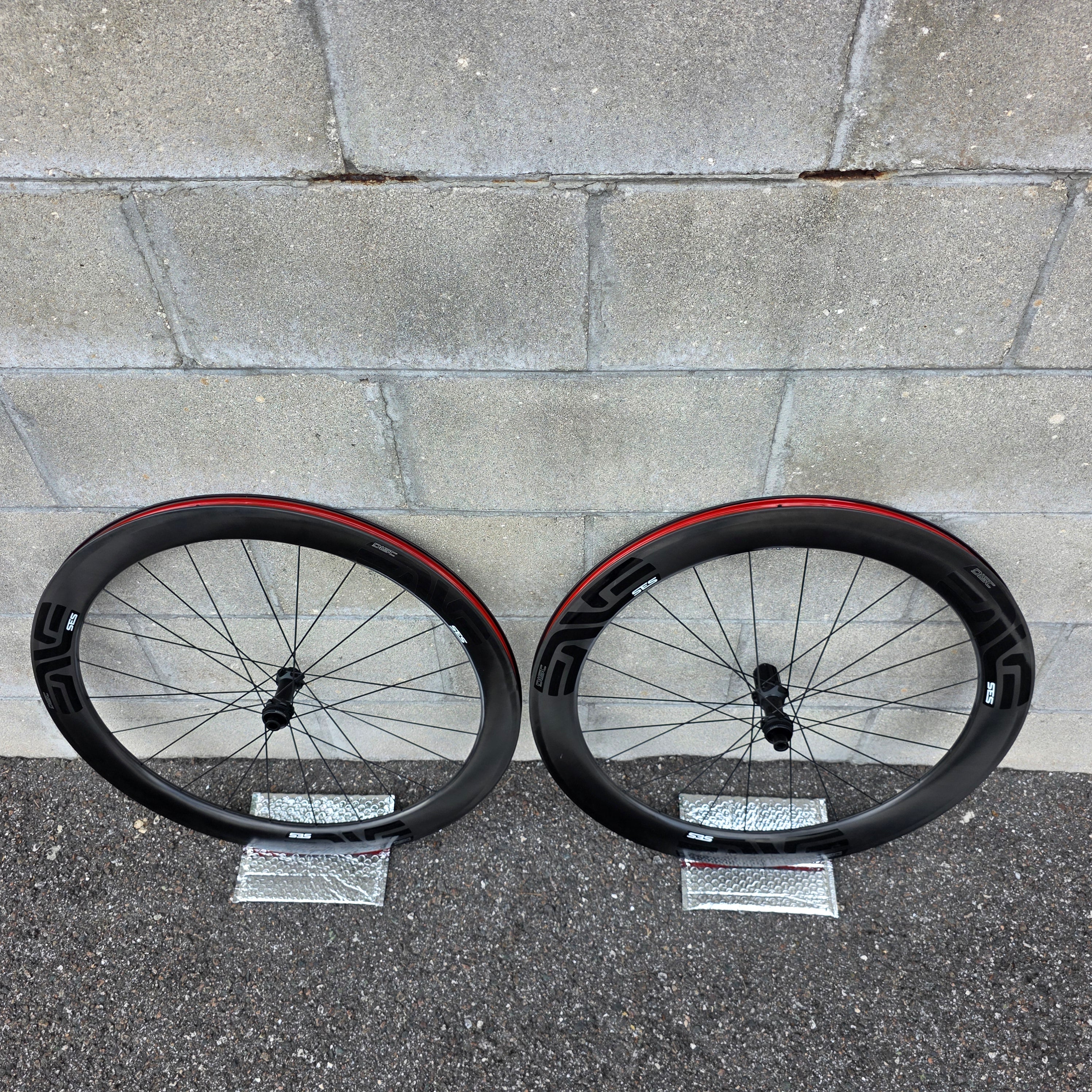ENVE SES 5.6 Disc Carbon/ Dt Swiss 180 EXP Ceramic – South Tampa