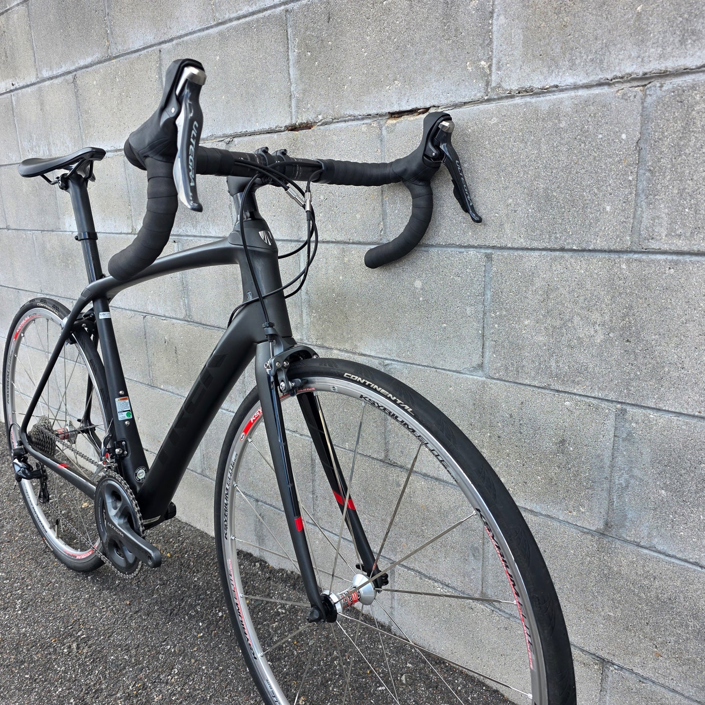 Trek Domane SL 6 Ultegra (56cm) Carbon Road Bike